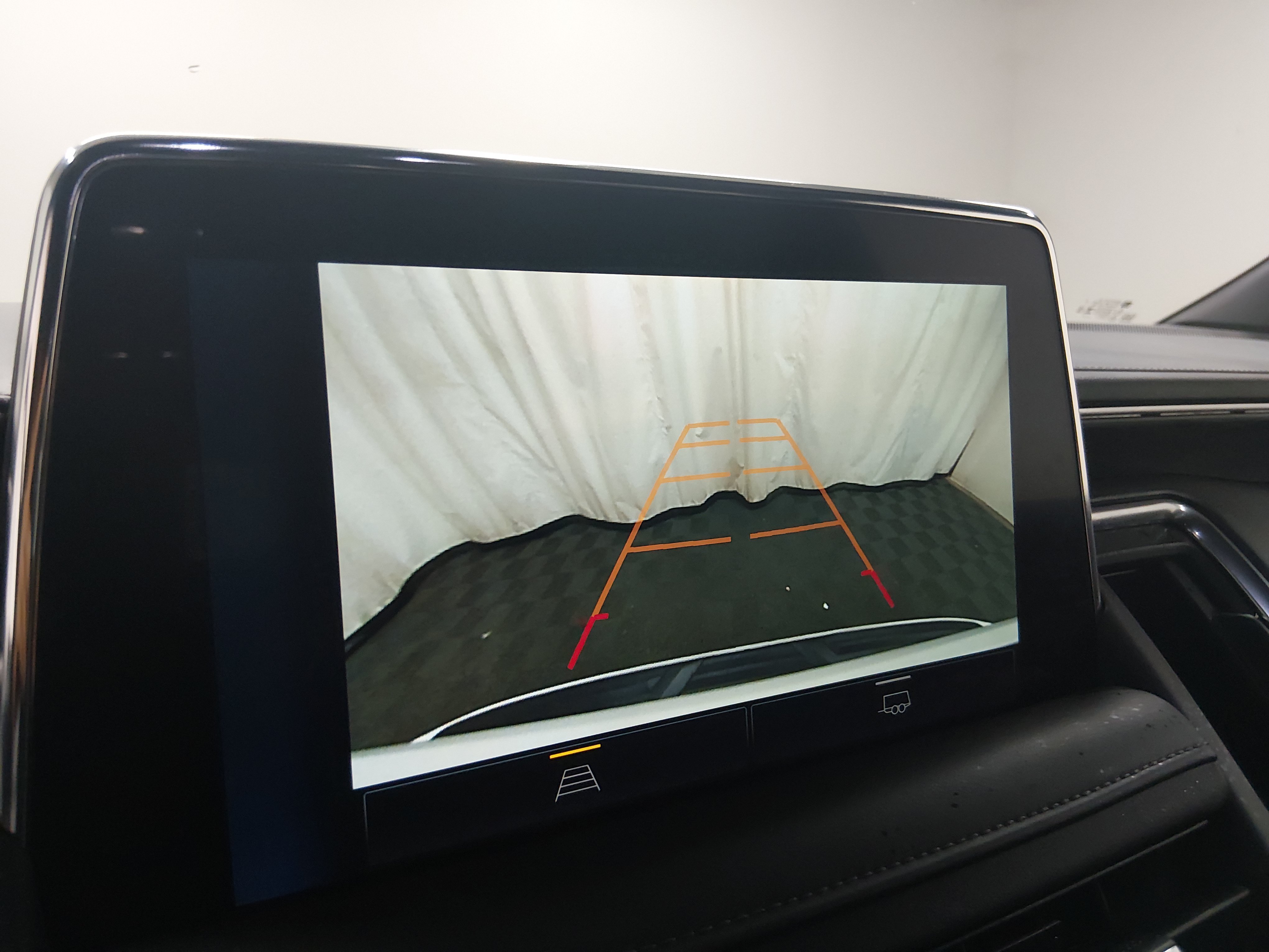 2024 Chevrolet Suburban LT - Photo 17