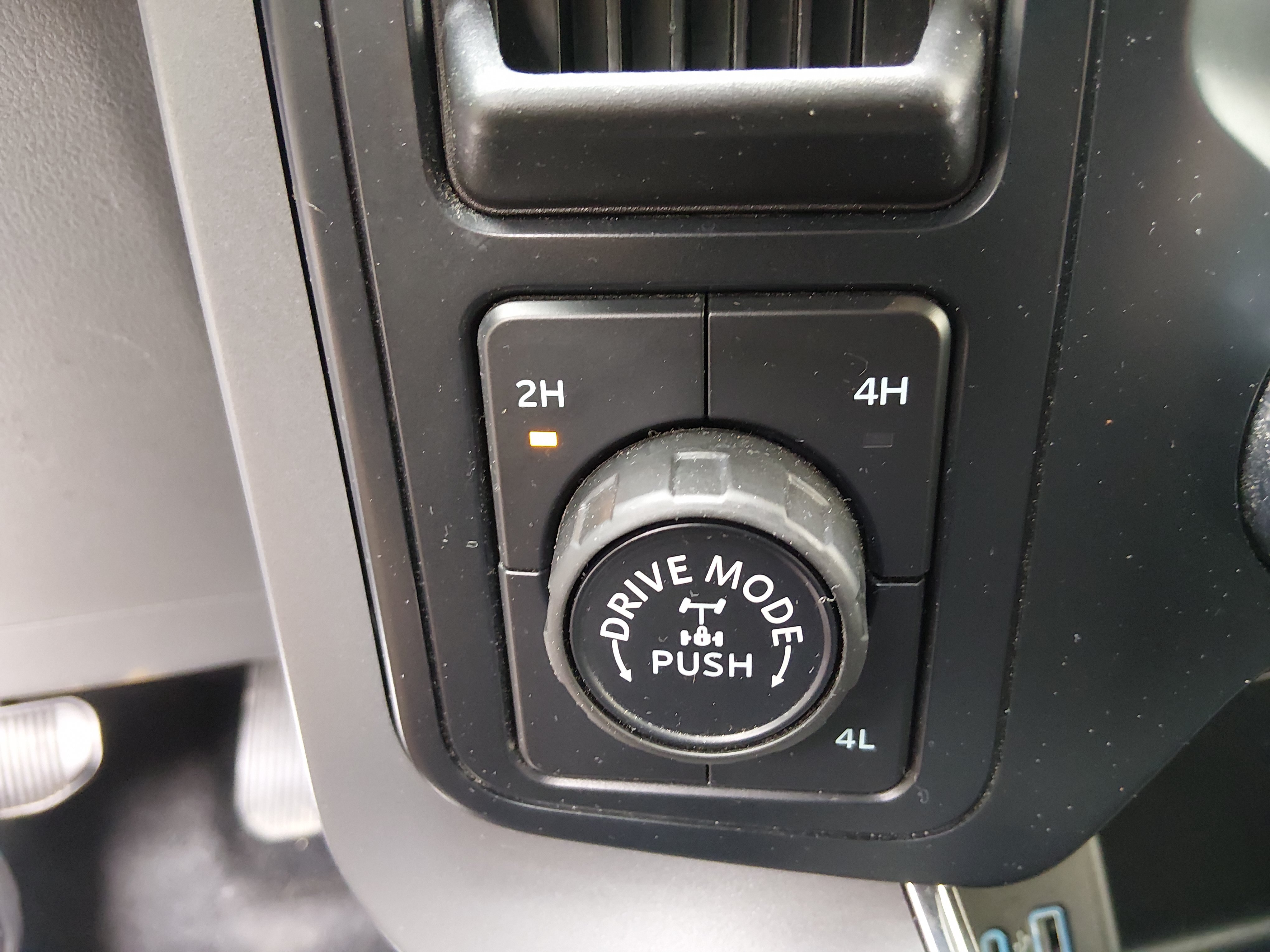 2024 Ford F-150 XLT - Photo 19