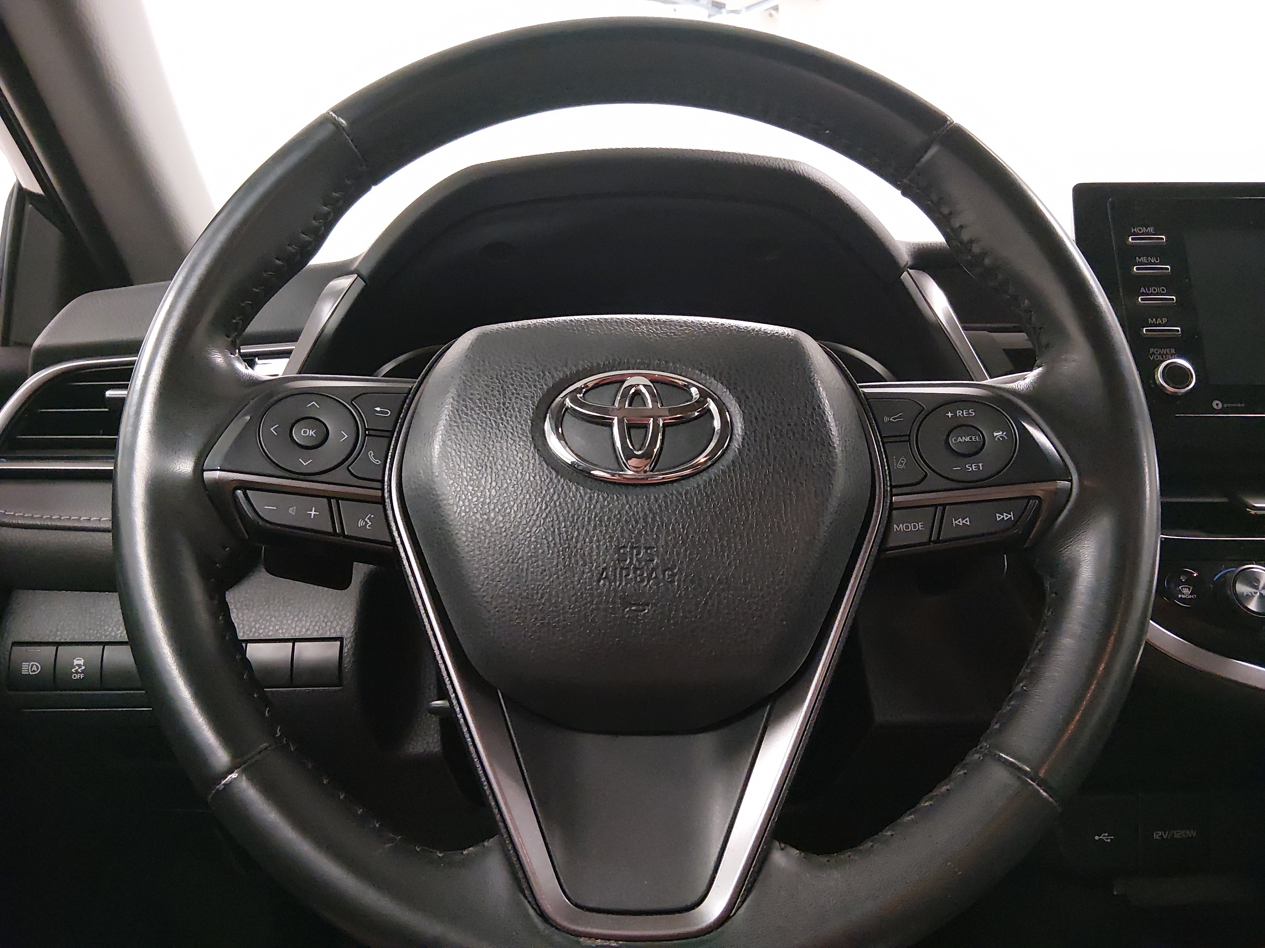 2024 Toyota Camry SE - Photo 12