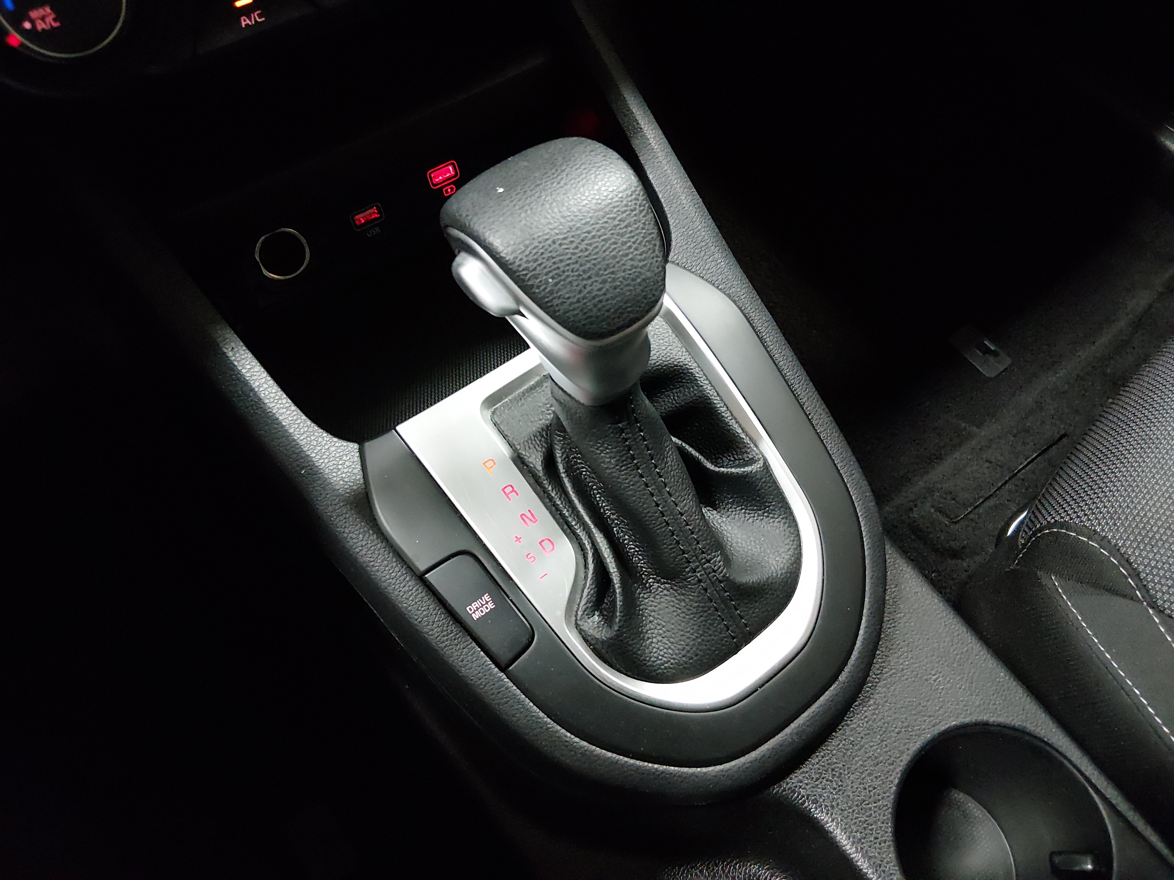 2024 Kia Forte LXS - Photo 20