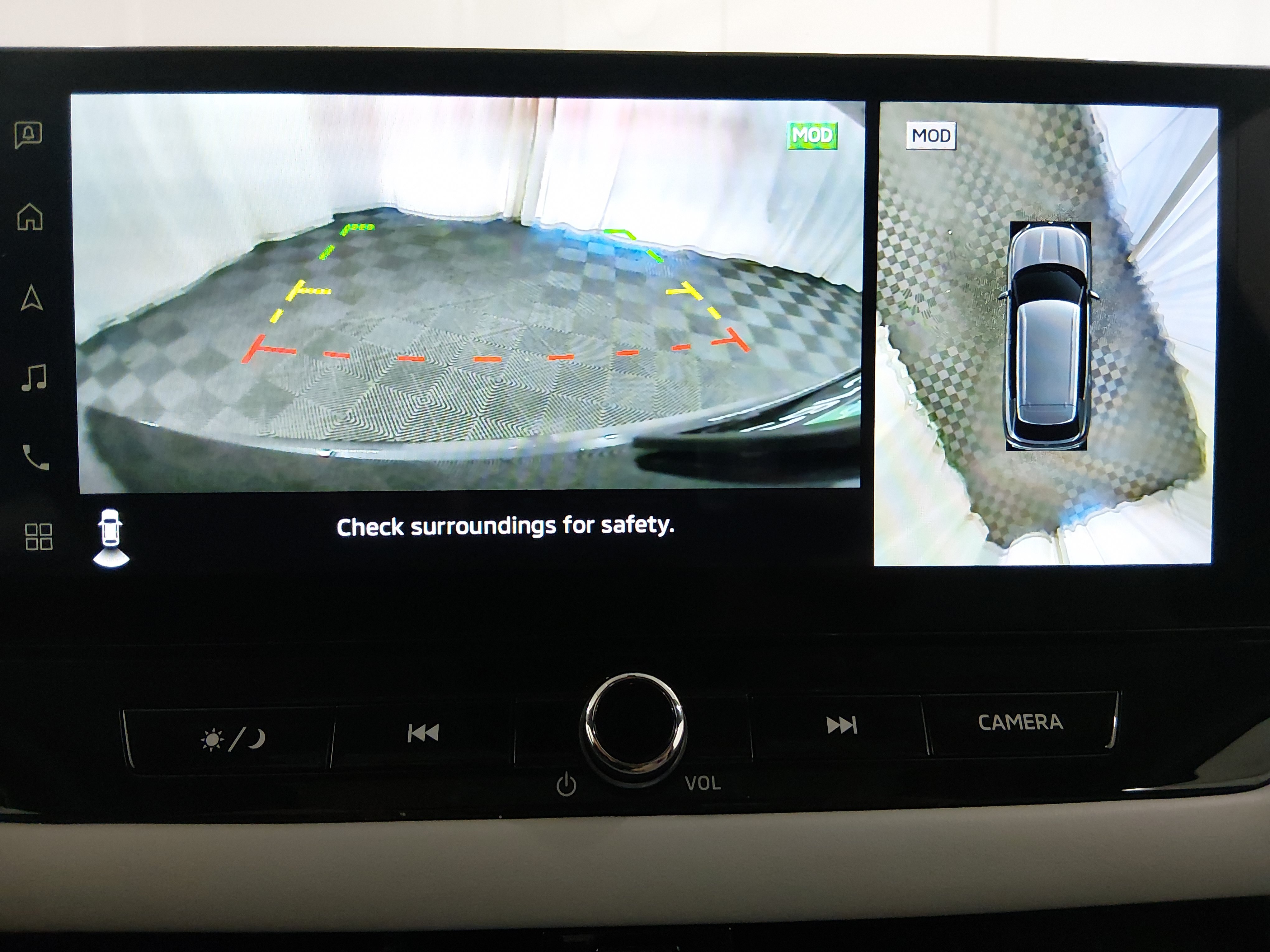 2025 Mitsubishi Outlander SEL - Photo 16