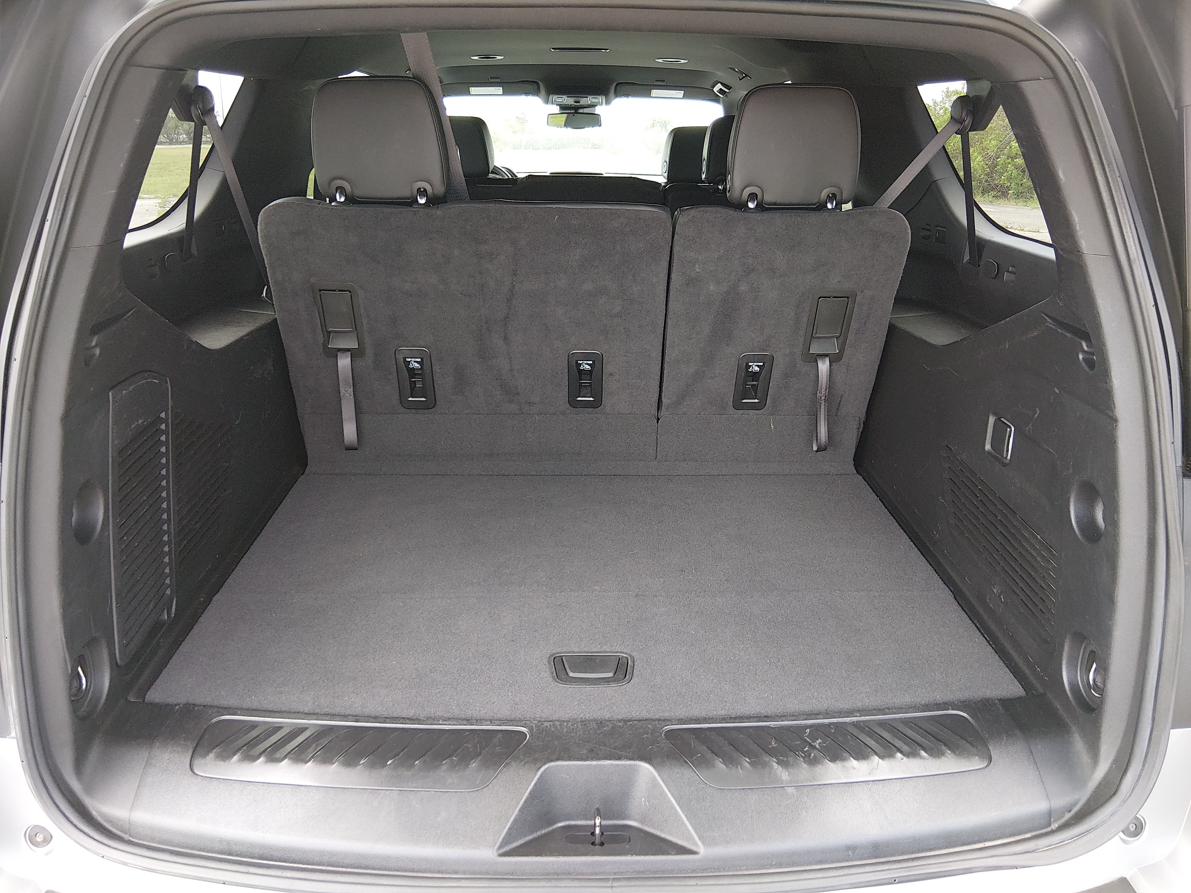 2024 Chevrolet Suburban LT - Photo 11