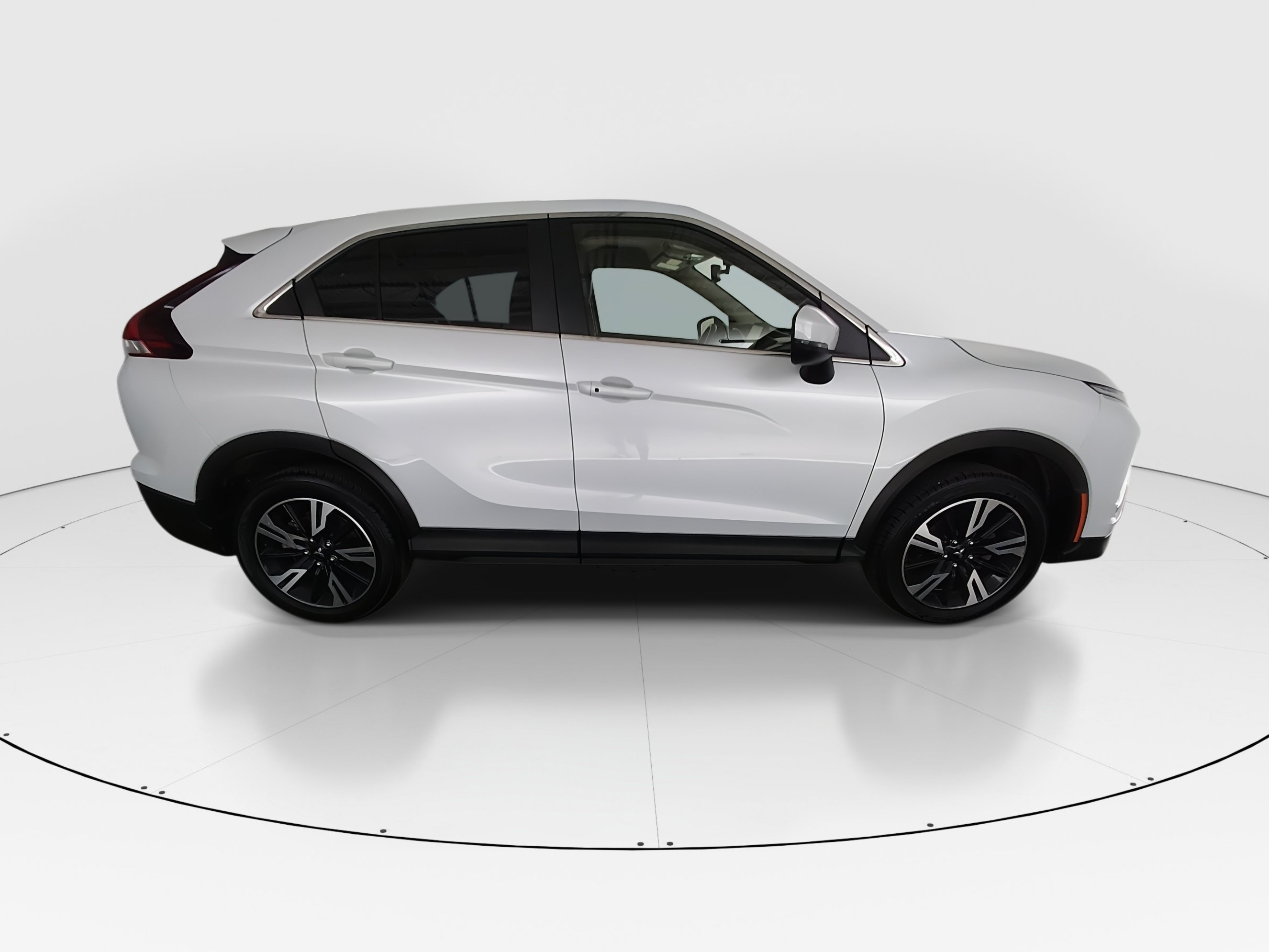 2024 Mitsubishi Eclipse Cross SE - Photo 8
