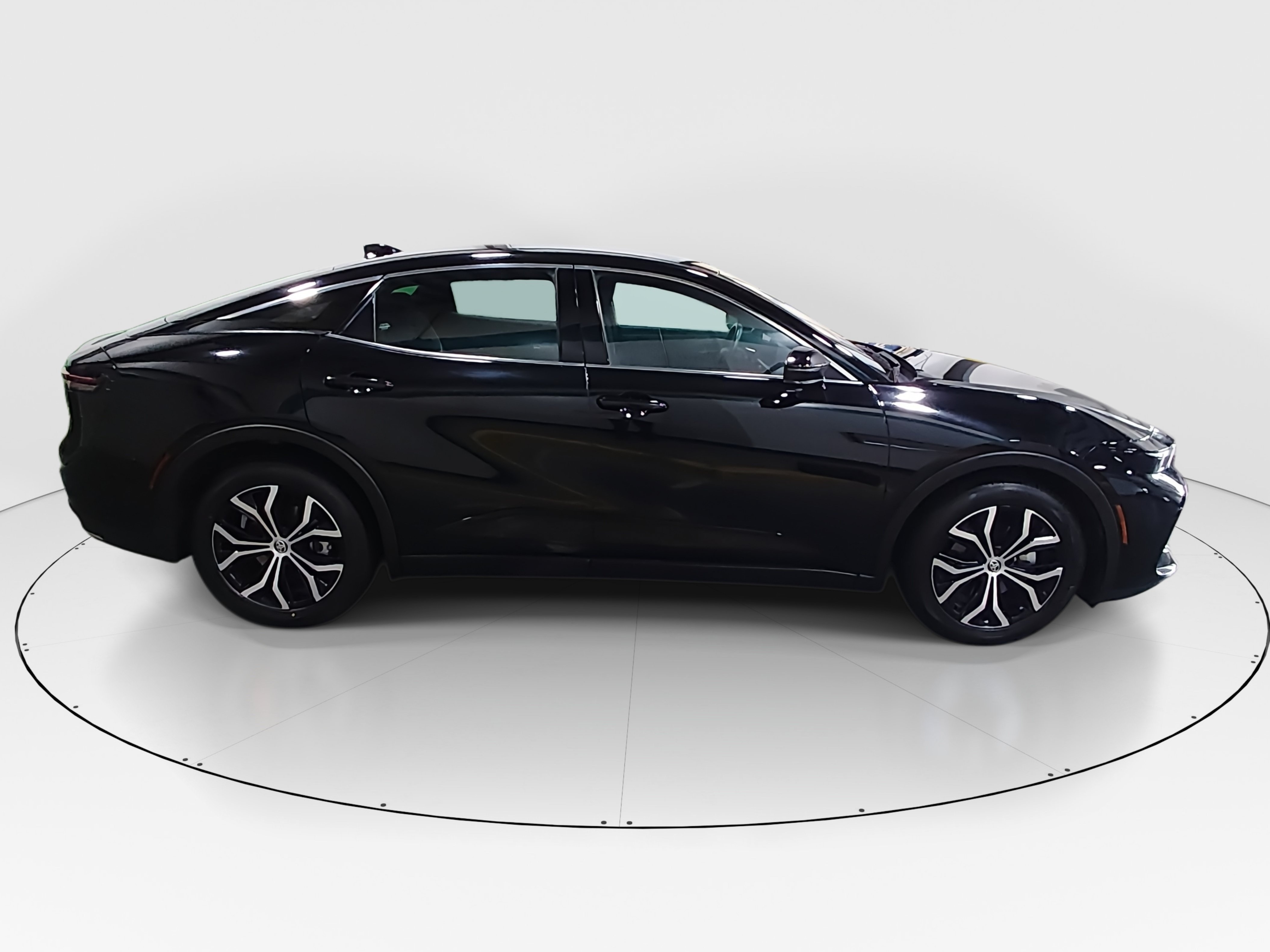 2024 Toyota Crown XLE - Photo 8