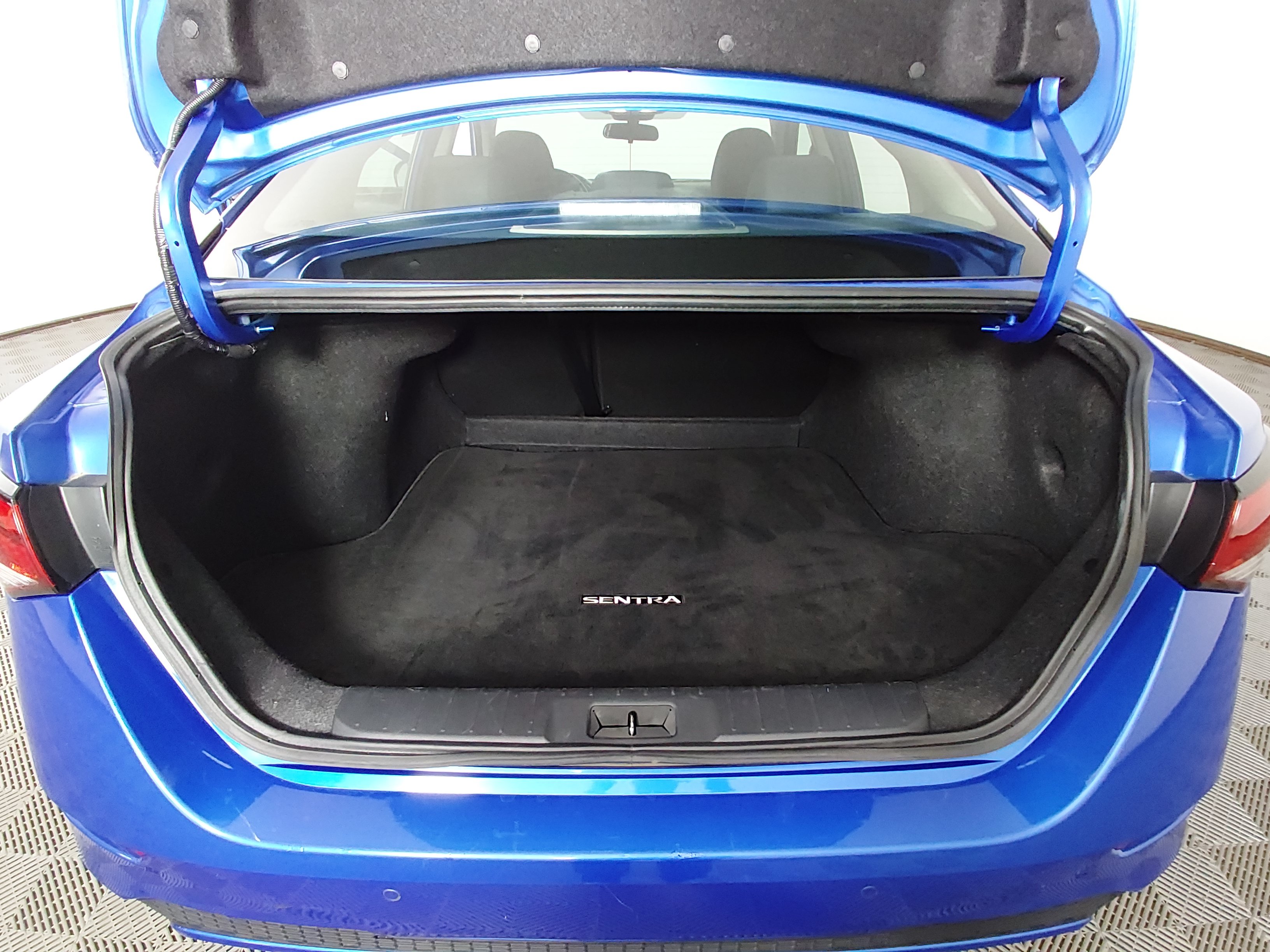 2024 Nissan Sentra SV - Photo 11