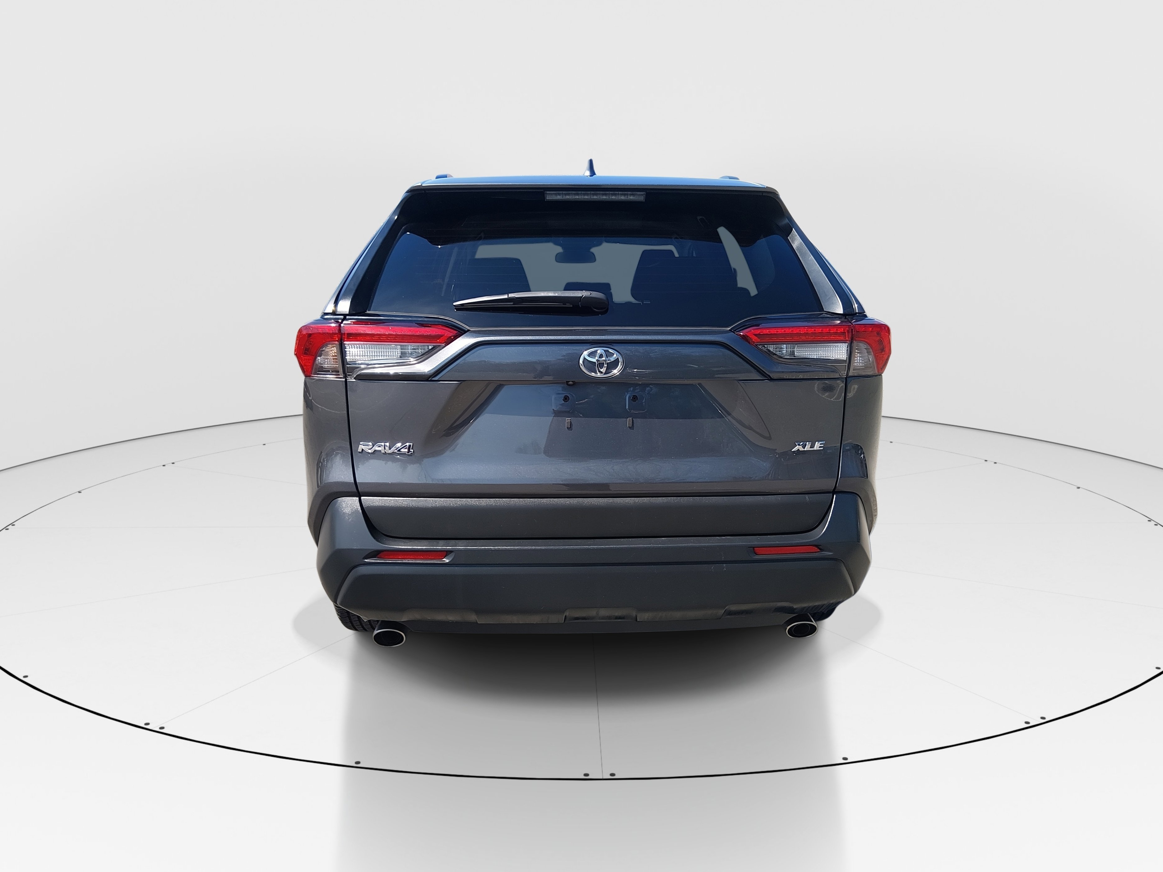 2024 Toyota RAV4 XLE - Photo 6