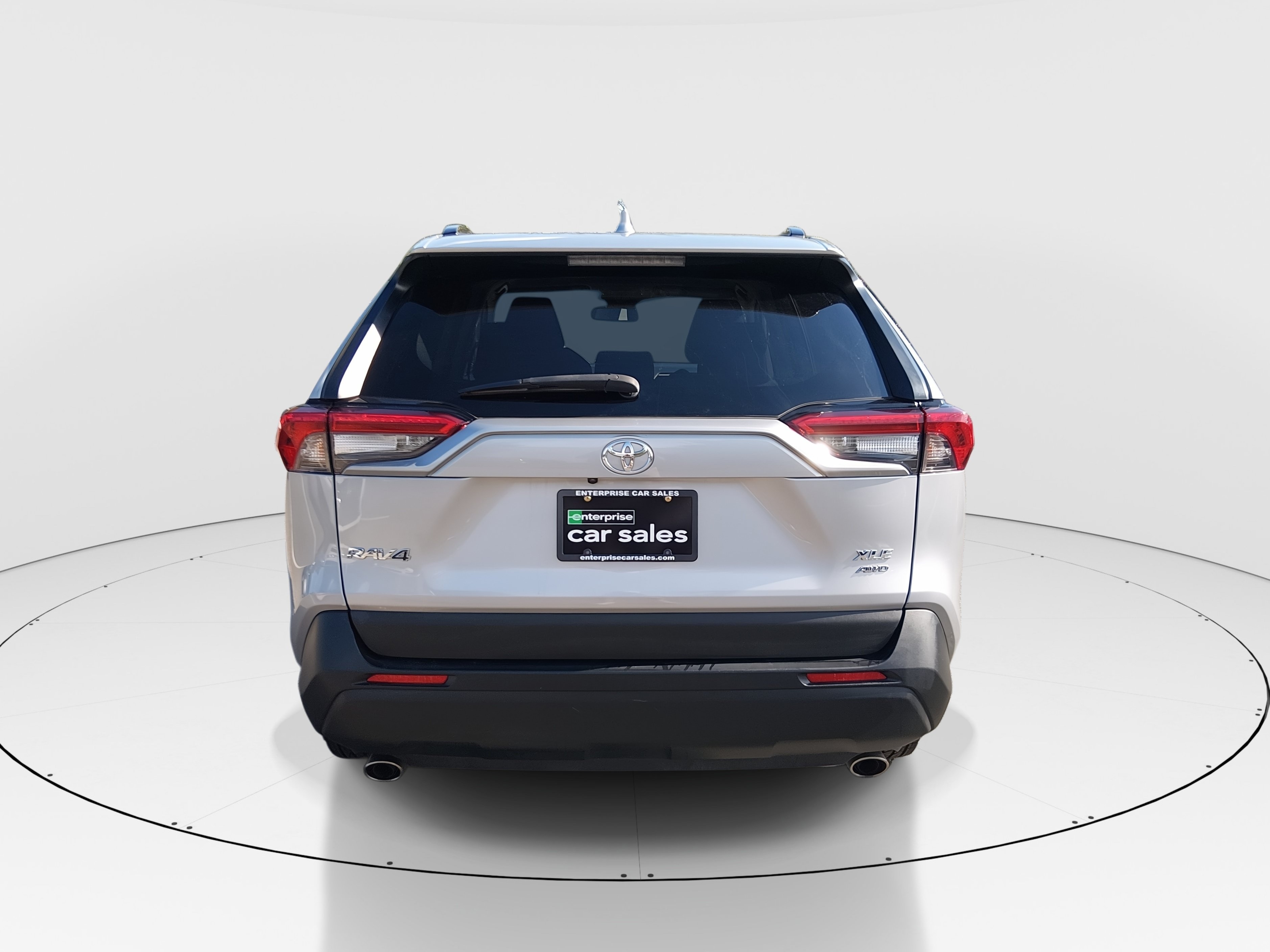 2024 Toyota RAV4 XLE - Photo 6