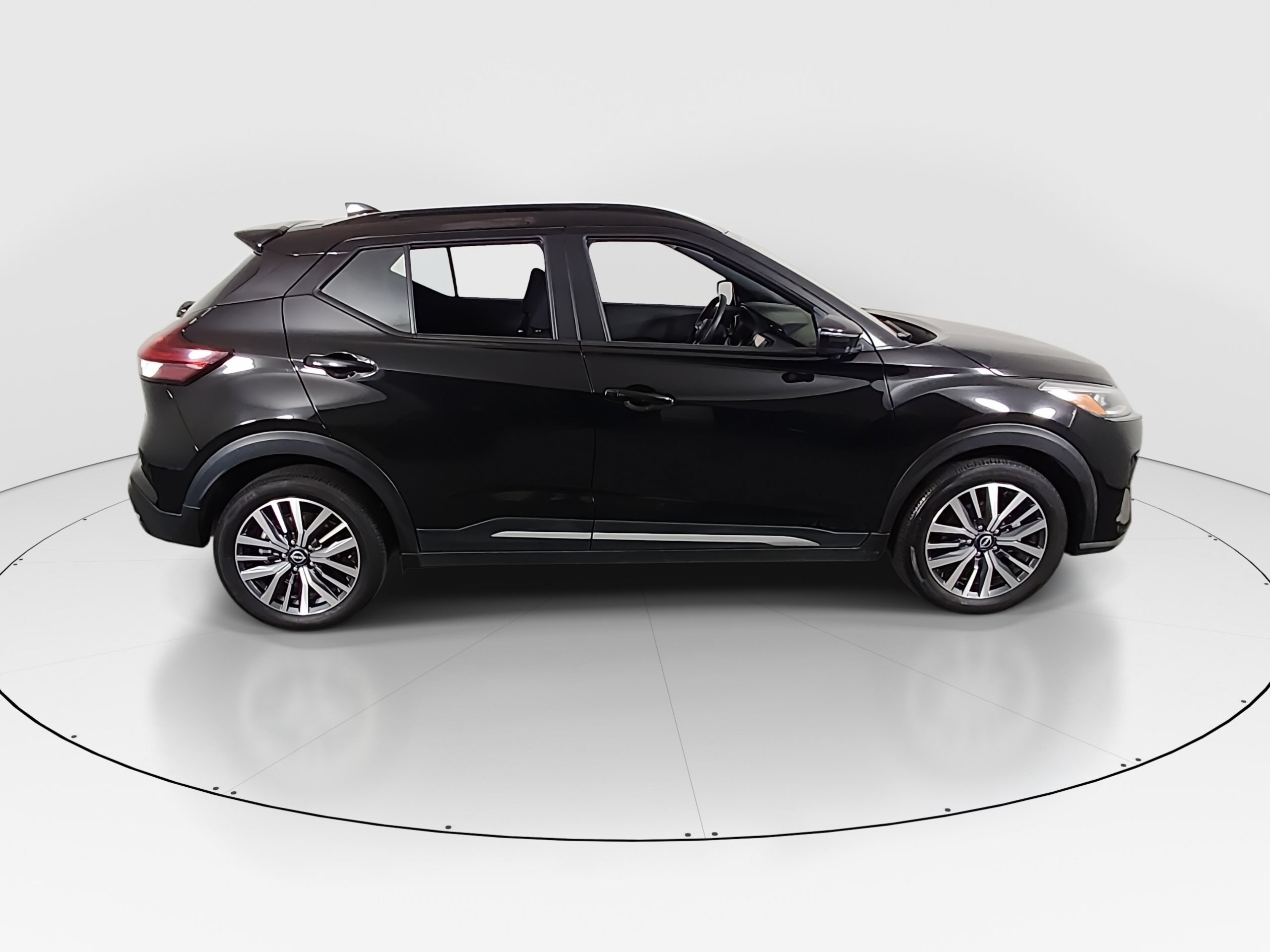 2024 Nissan Kicks SR - Photo 8