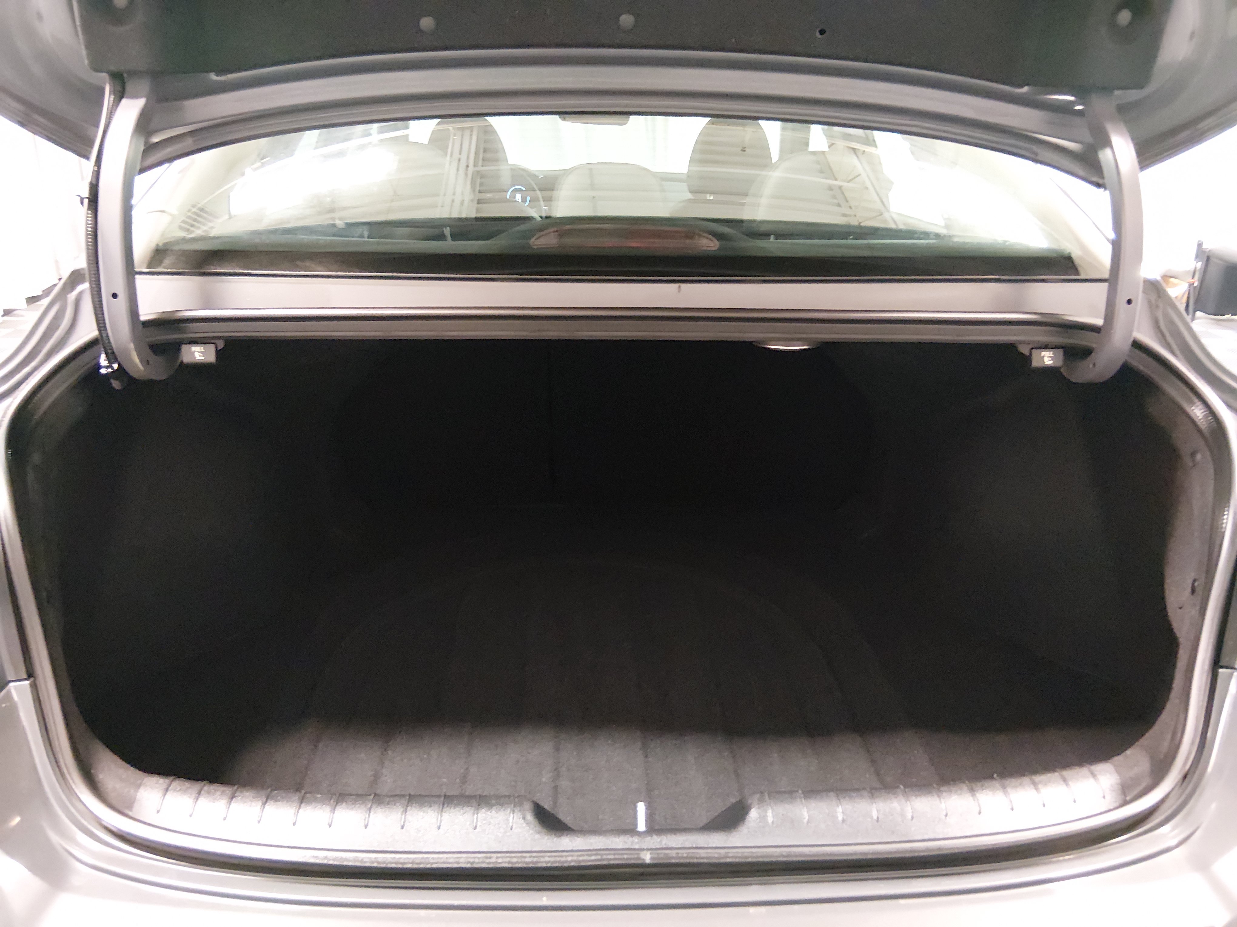 2024 Hyundai Elantra Limited - Photo 11