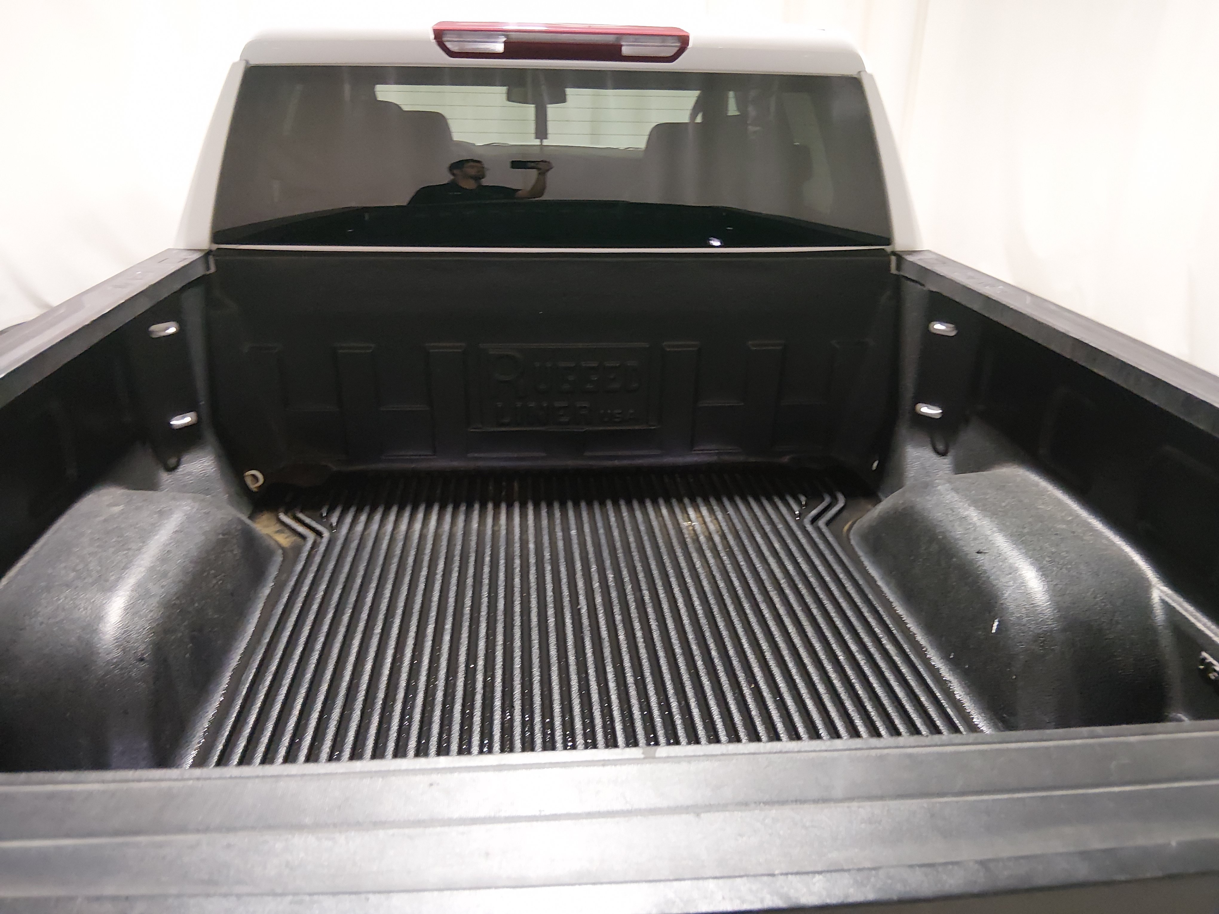 2024 GMC Sierra 1500 SLT - Photo 11