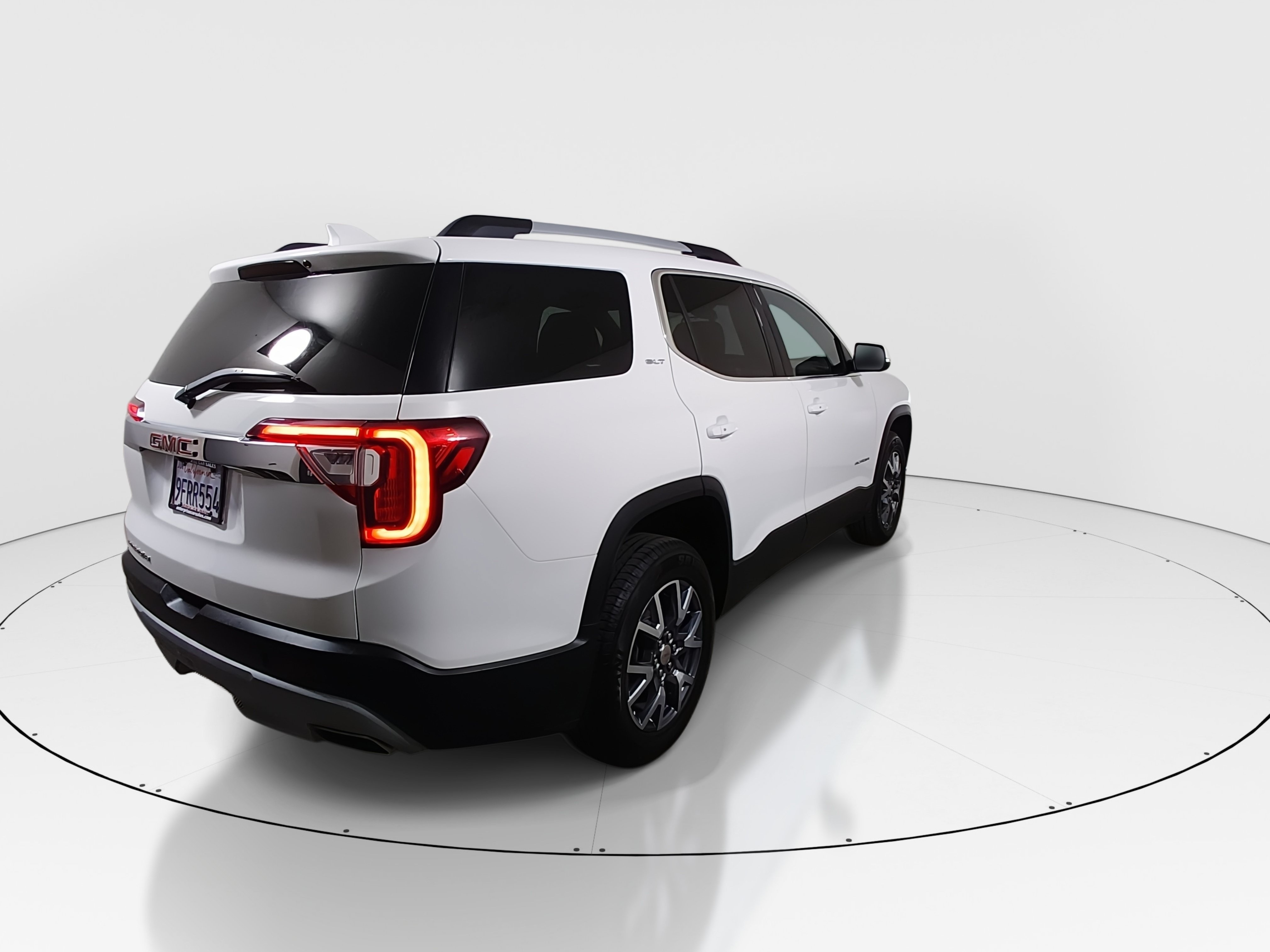 2023 GMC Acadia SLT - Photo 7