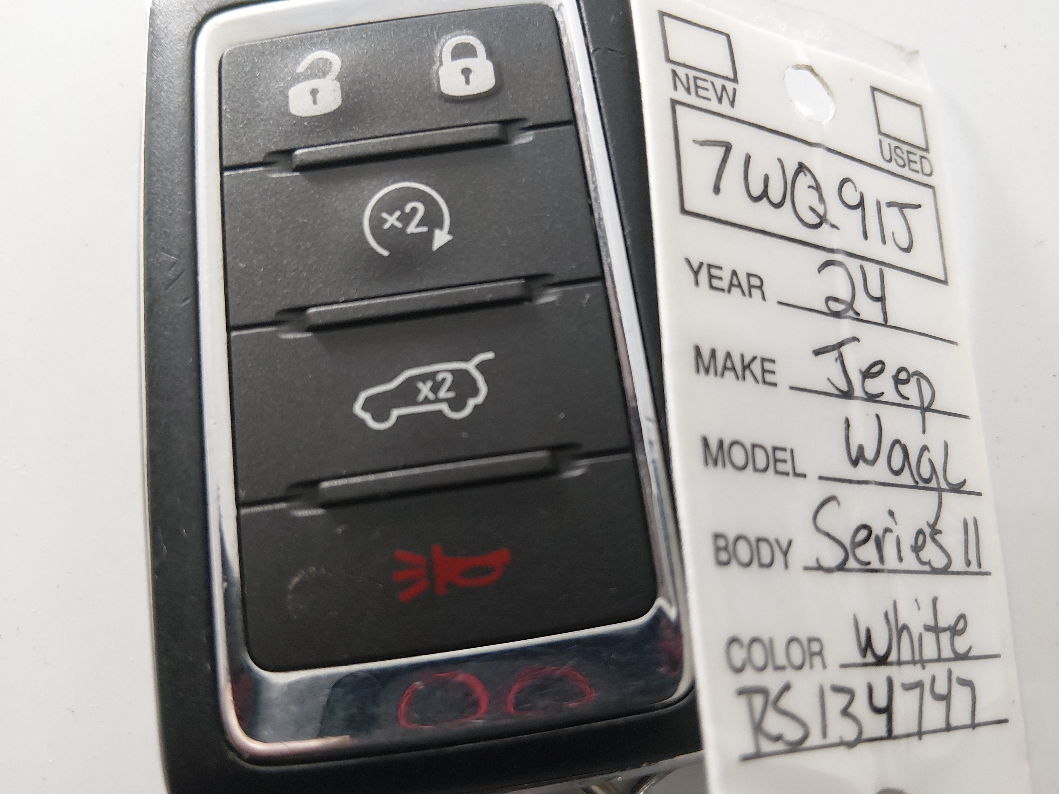2024 Jeep Wagoneer L Series II - Photo 15