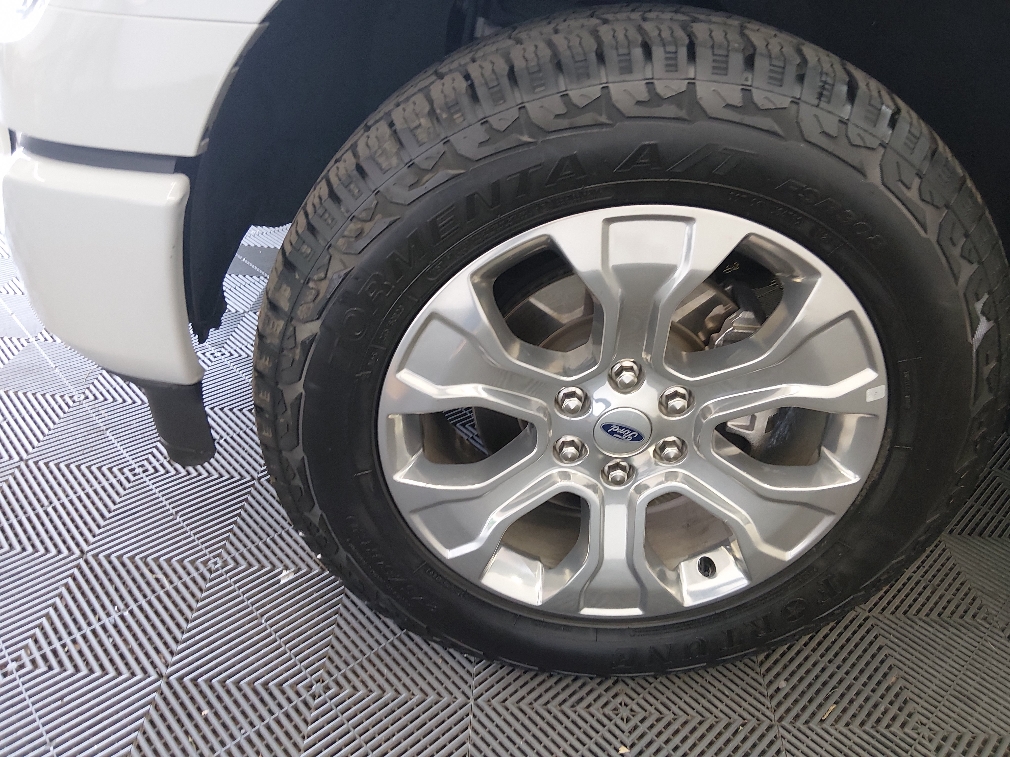 2023 Ford F-150 Platinum - Photo 10