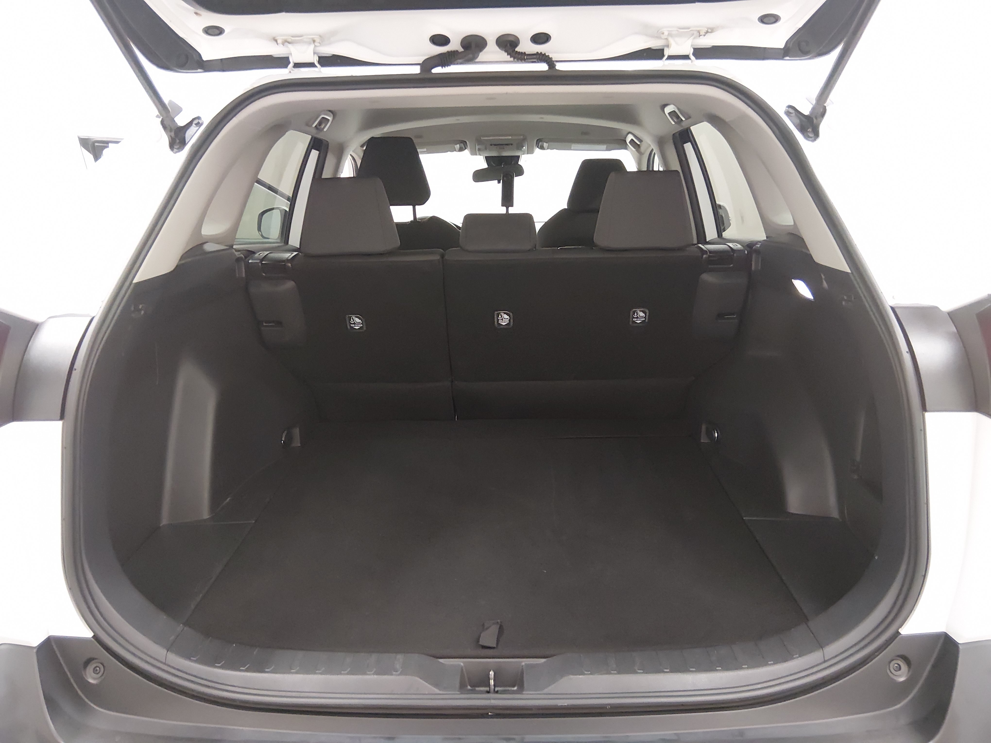 2024 Toyota RAV4 XLE - Photo 11