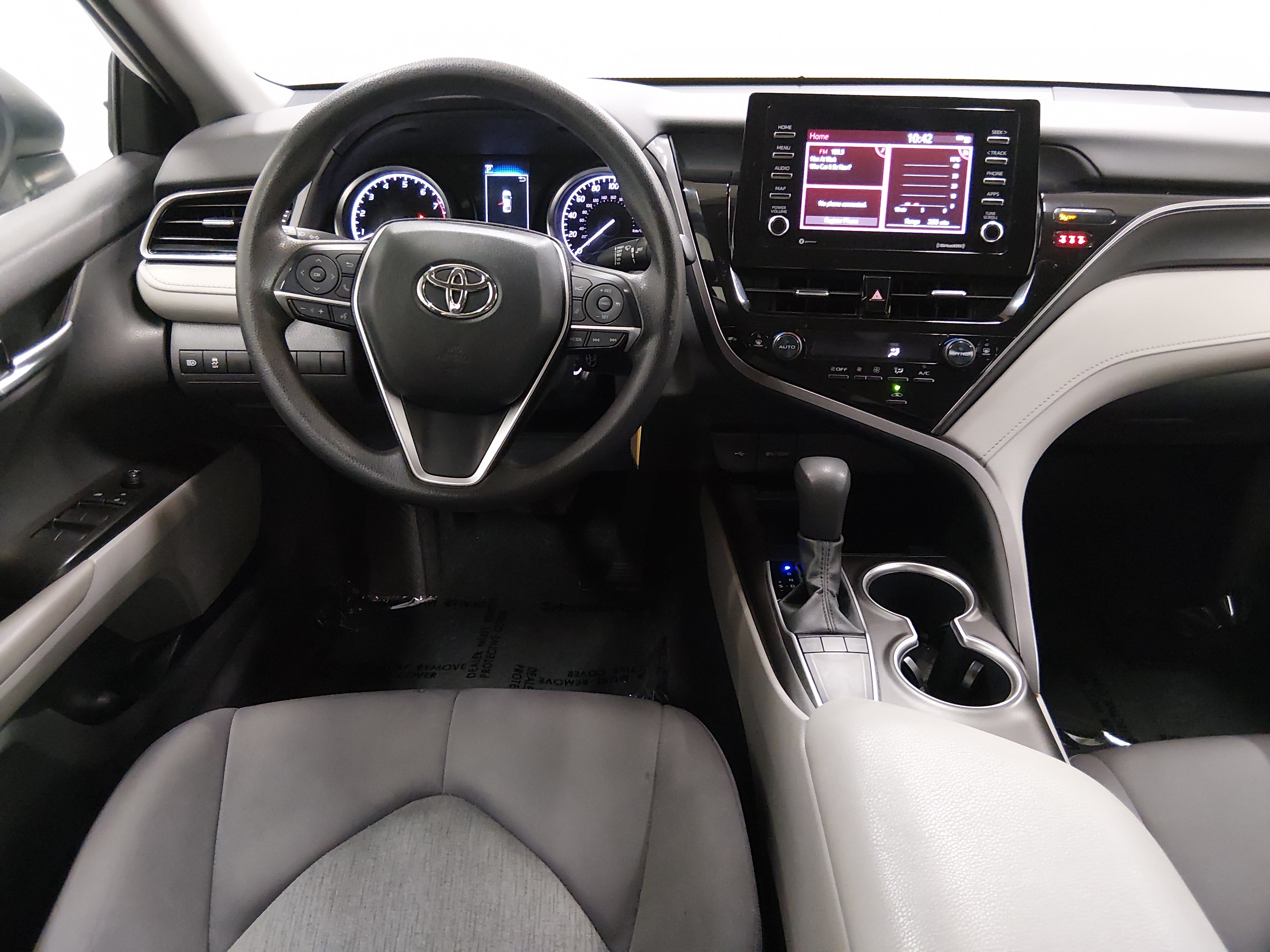 2024 Toyota Camry LE - Photo 12