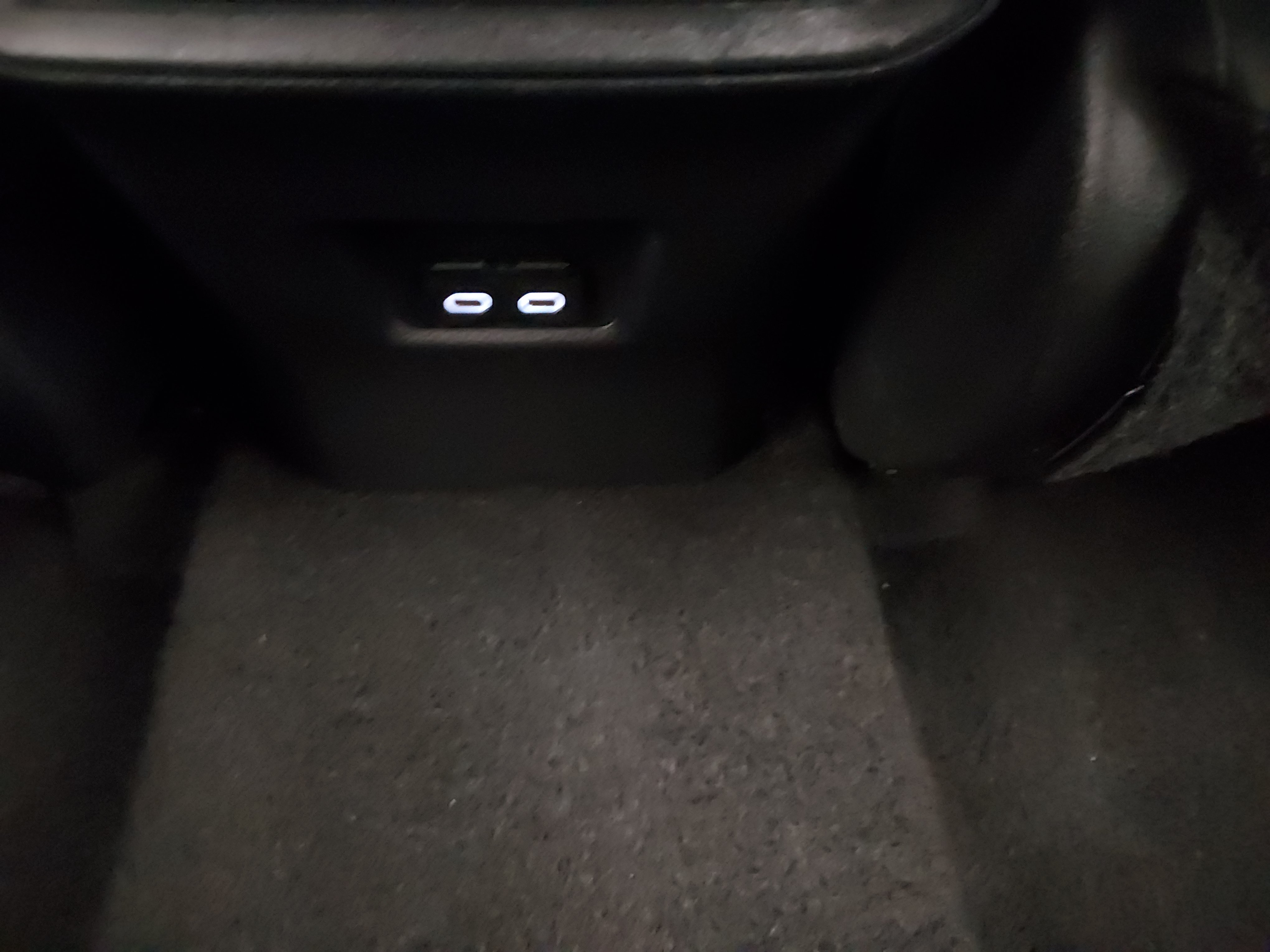 2024 Toyota RAV4 XLE - Photo 19