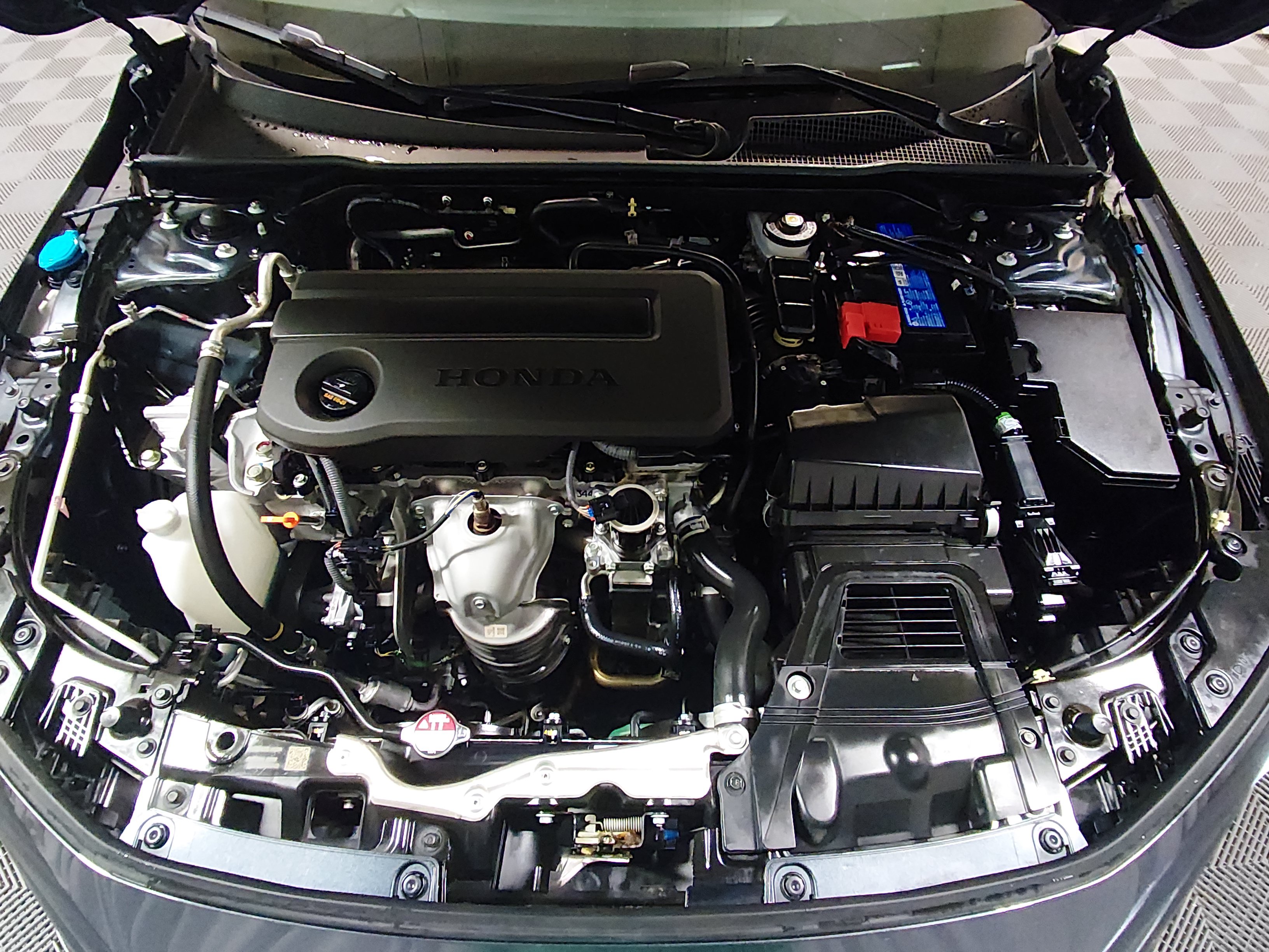 2025 Honda Civic Sport - Photo 9