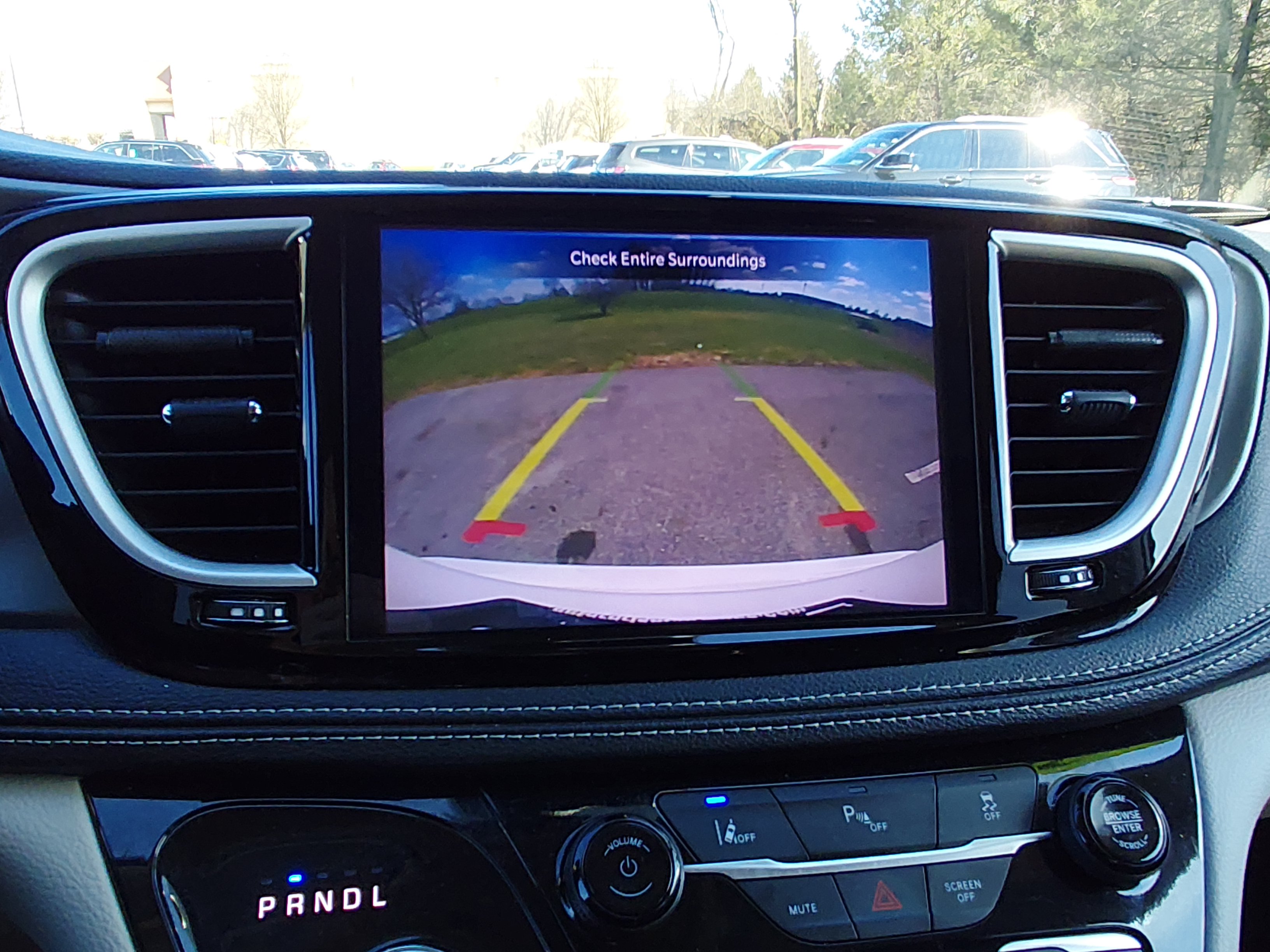 2024 Chrysler Pacifica PHEV Select - Photo 16