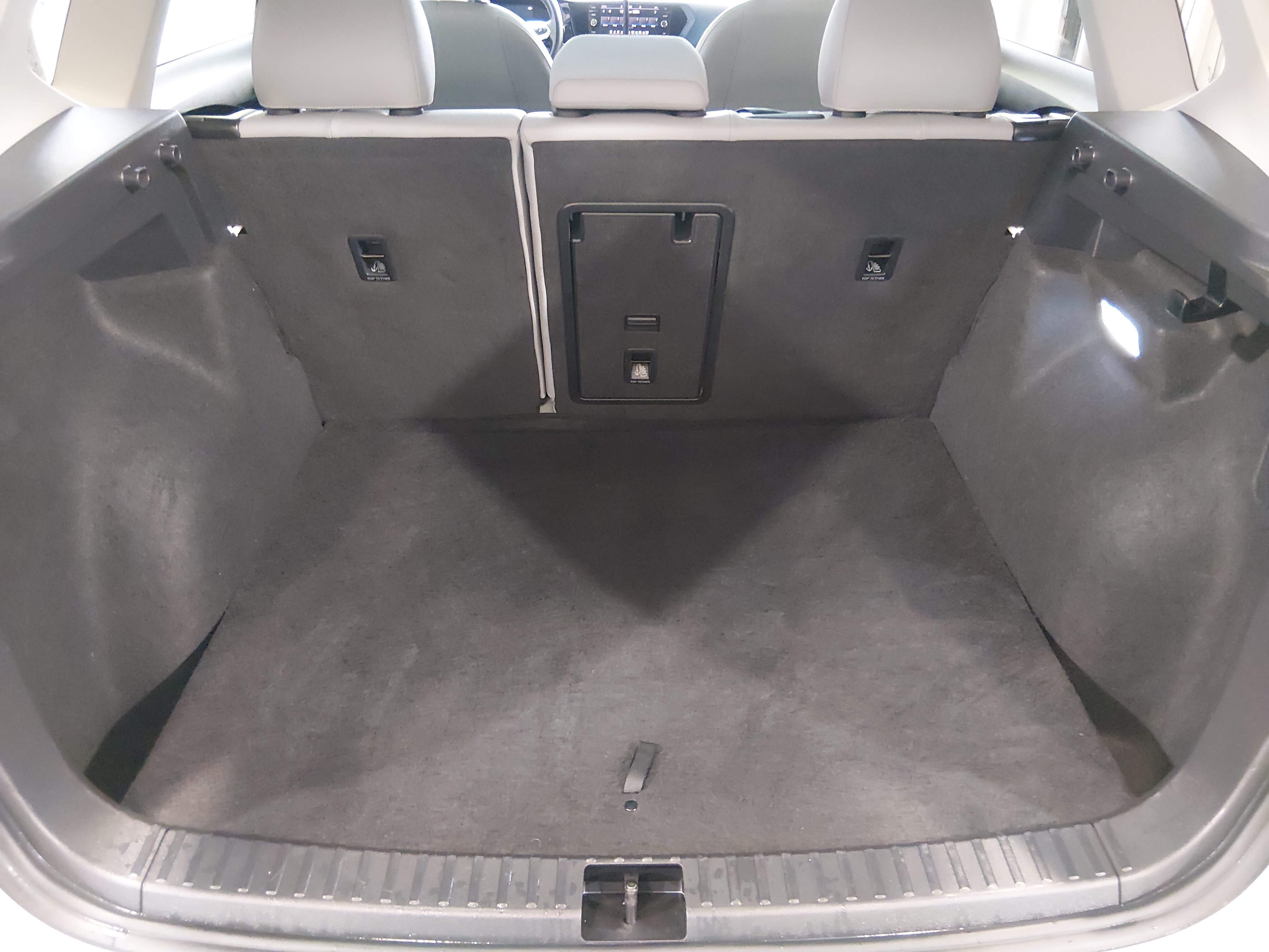 2024 Volkswagen Taos SE - Photo 11