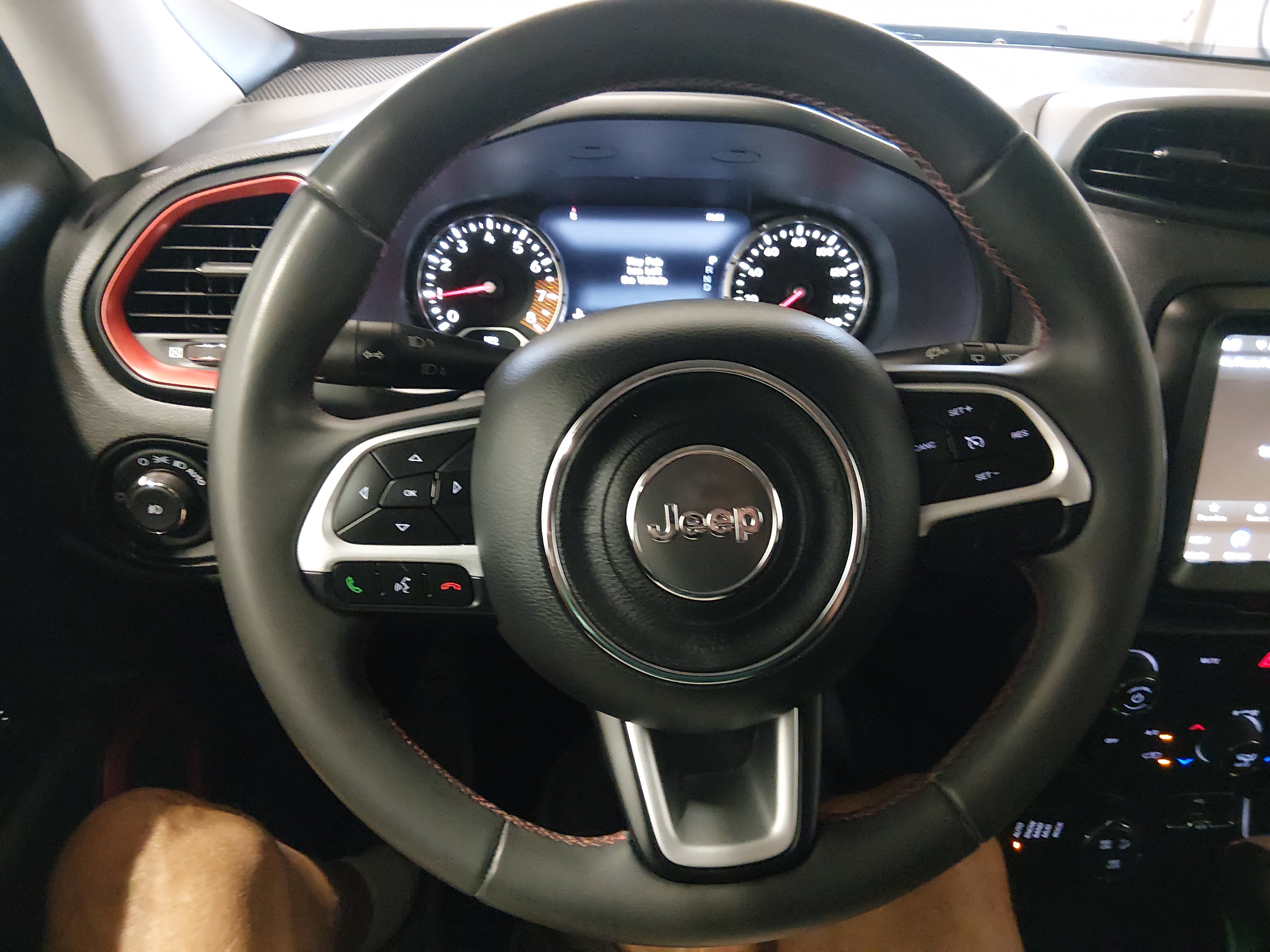 2023 Jeep Renegade Trailhawk - Photo 12