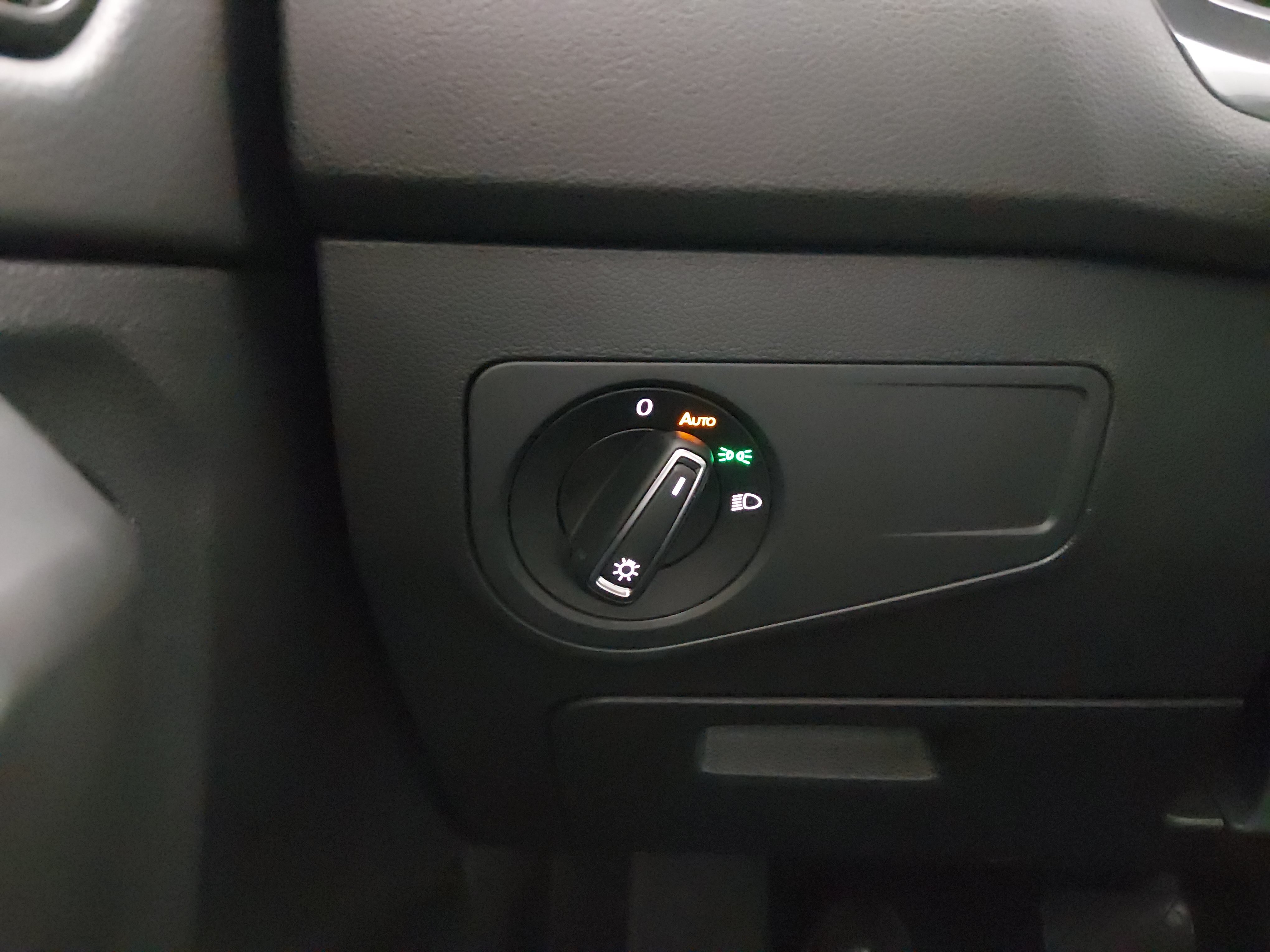 2024 Volkswagen Tiguan SE - Photo 13