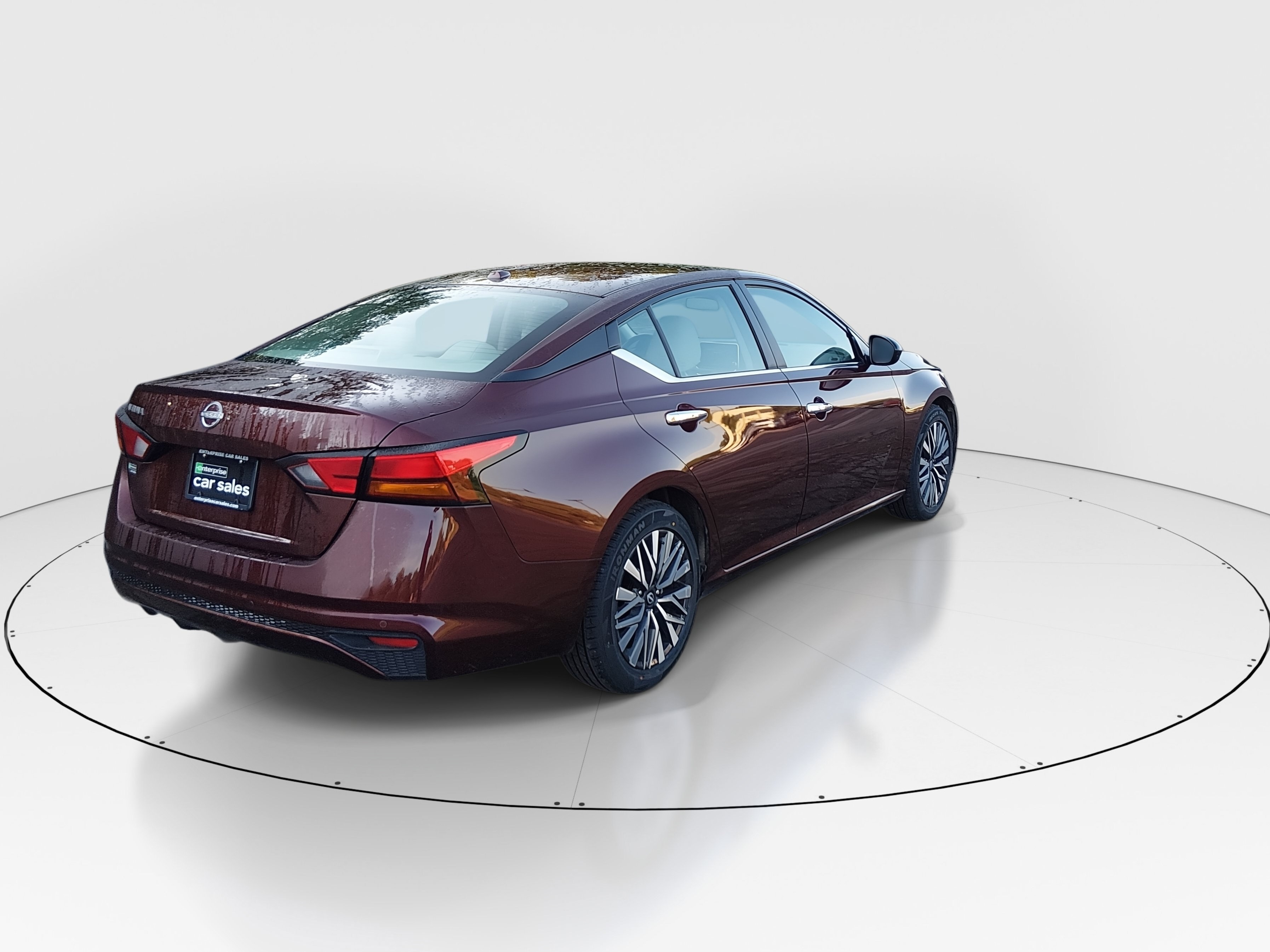 2025 Nissan Altima SV - Photo 7
