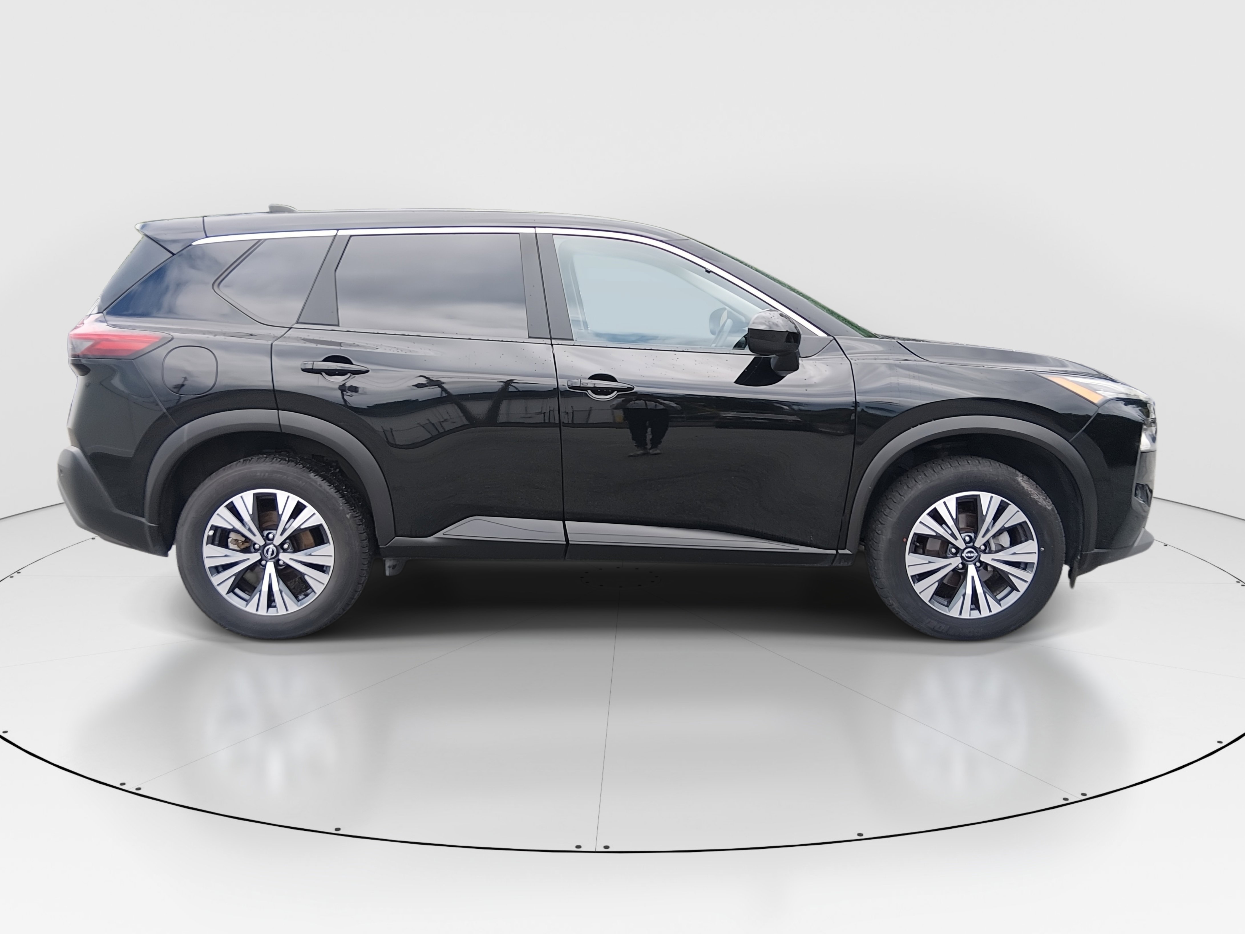2023 Nissan Rogue SV - Photo 8