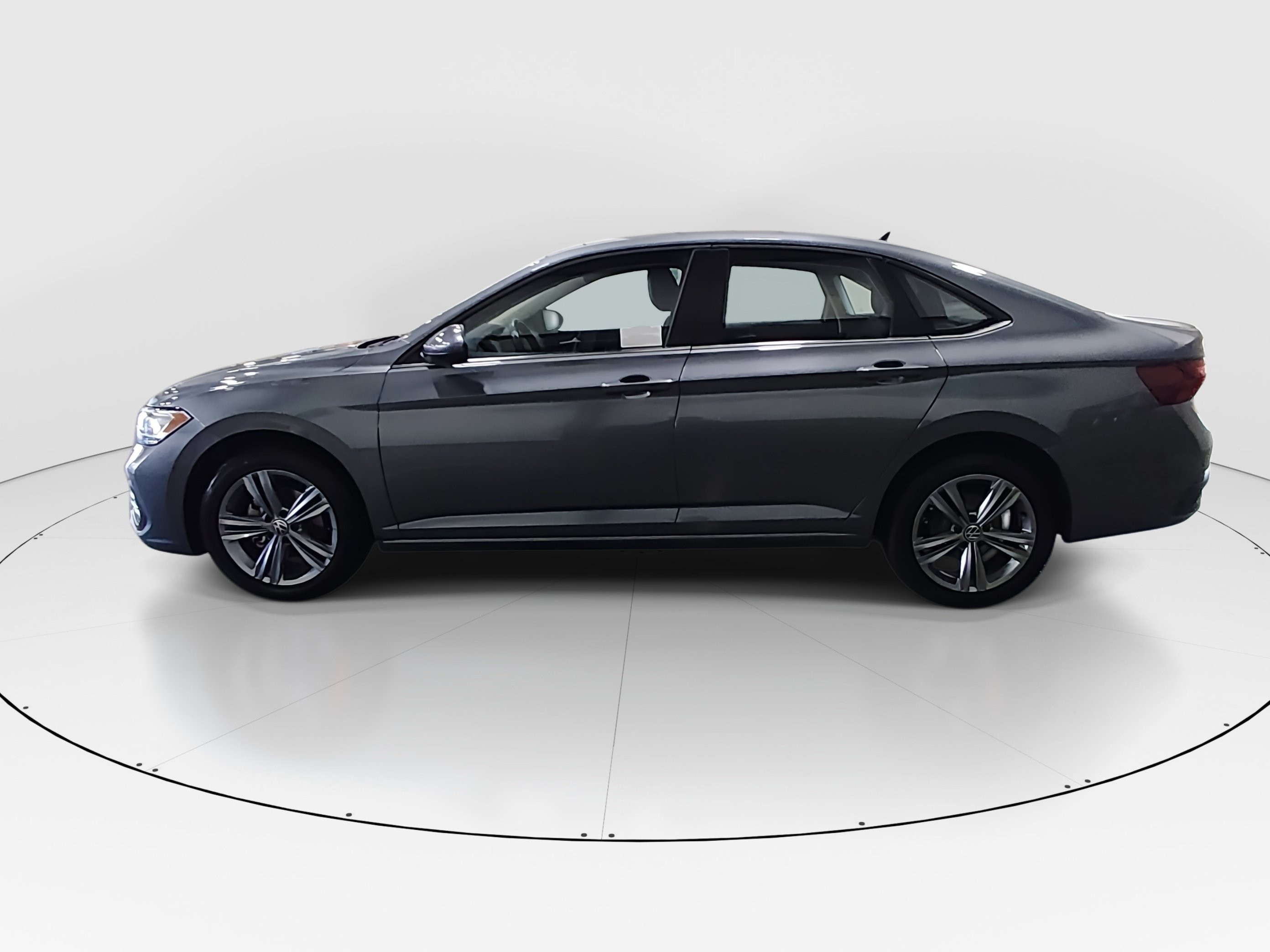 2024 Volkswagen Jetta SE - Photo 4