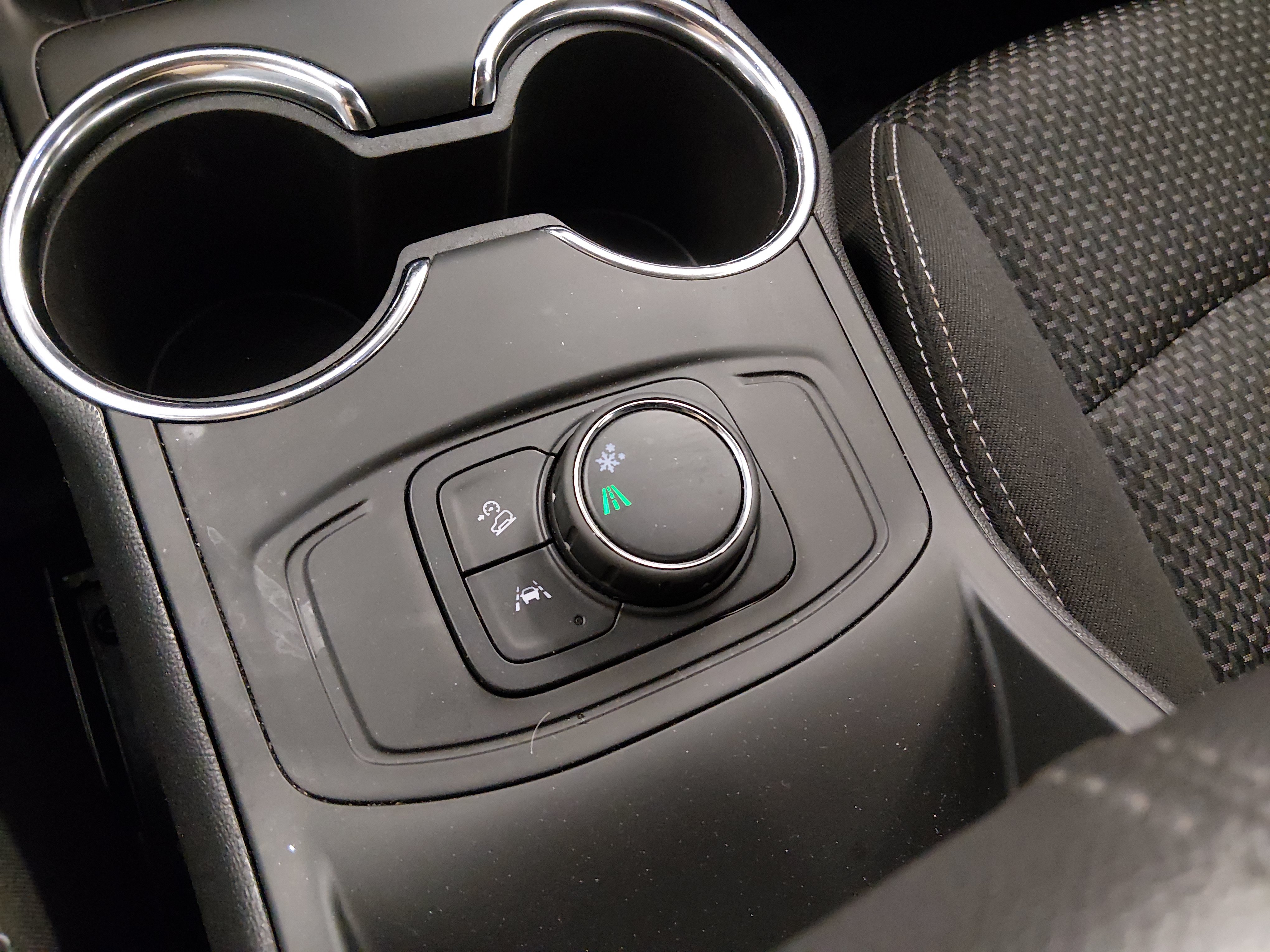 2024 GMC Terrain SLE - Photo 18