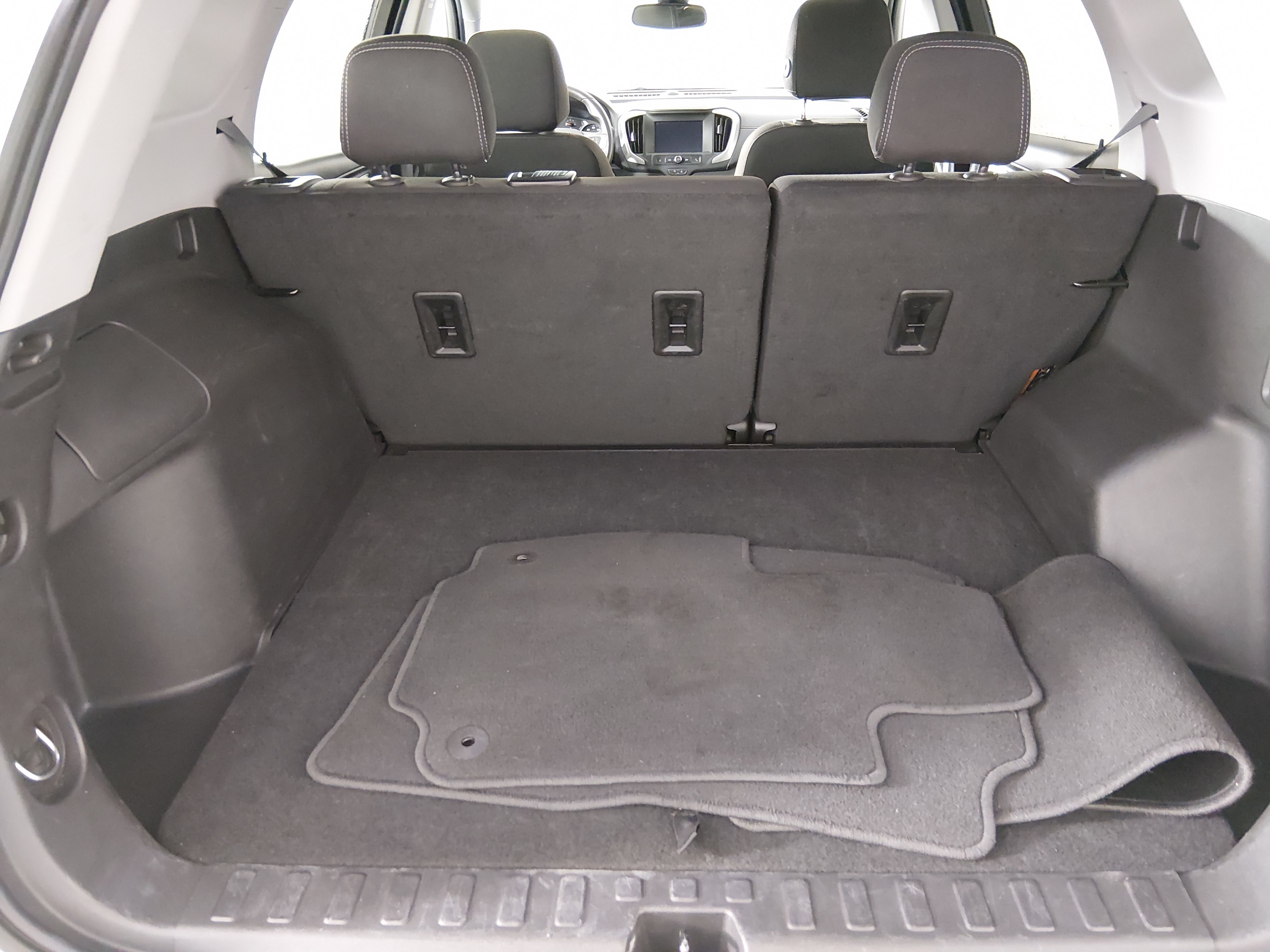 2024 GMC Terrain SLE - Photo 11