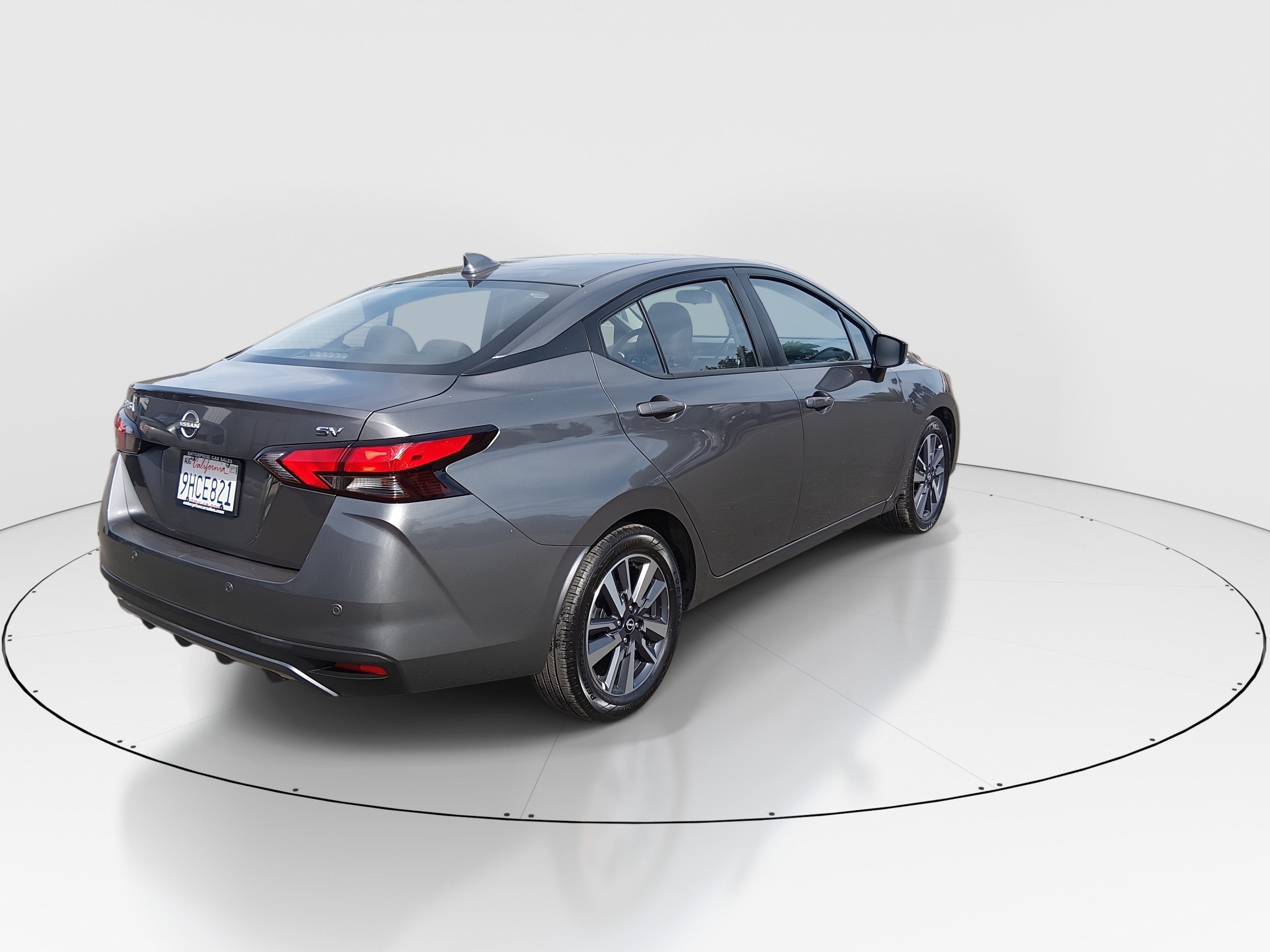 2023 Nissan Versa Sedan SV - Photo 7