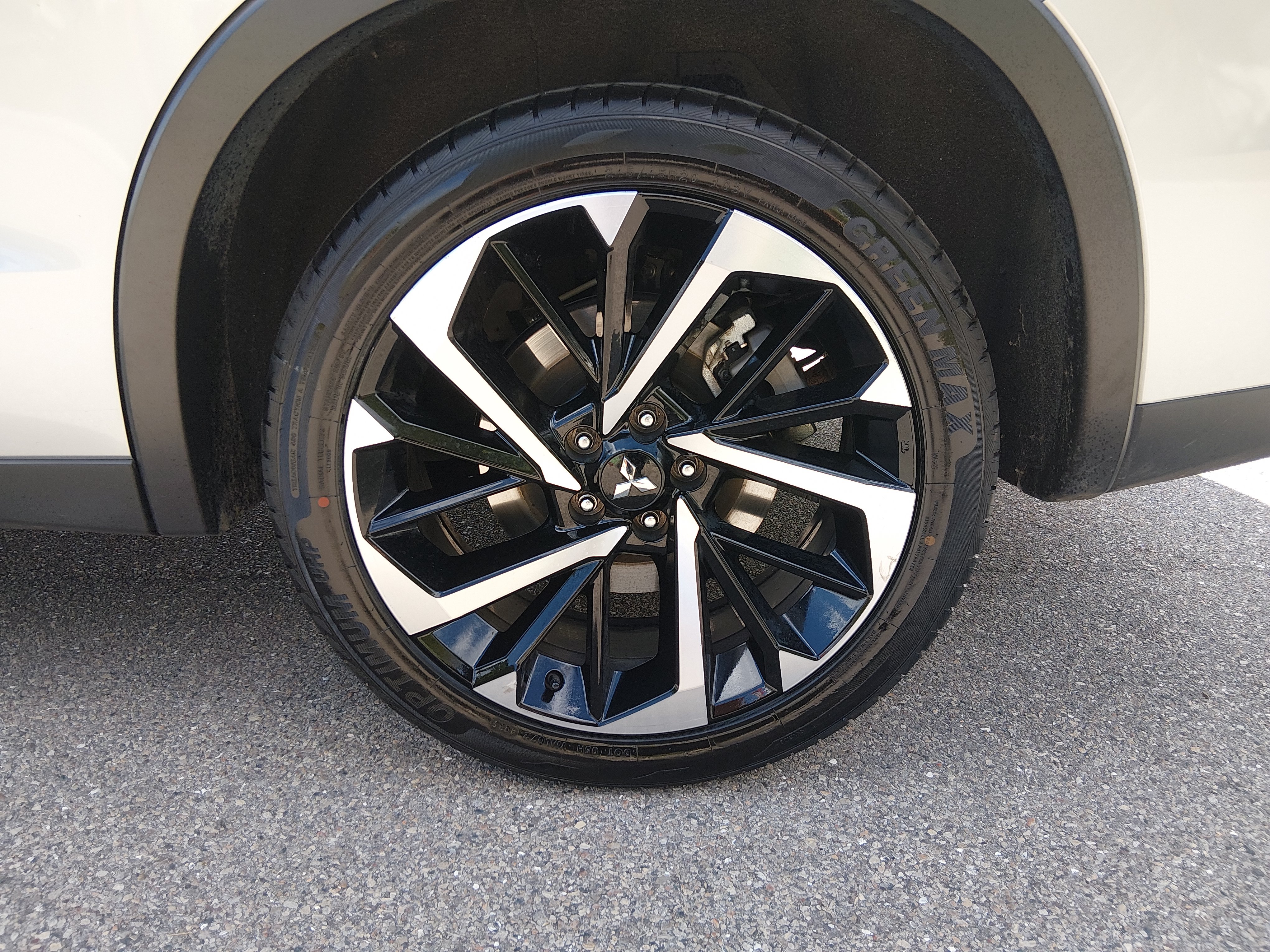 2024 Mitsubishi Outlander SE - Photo 10