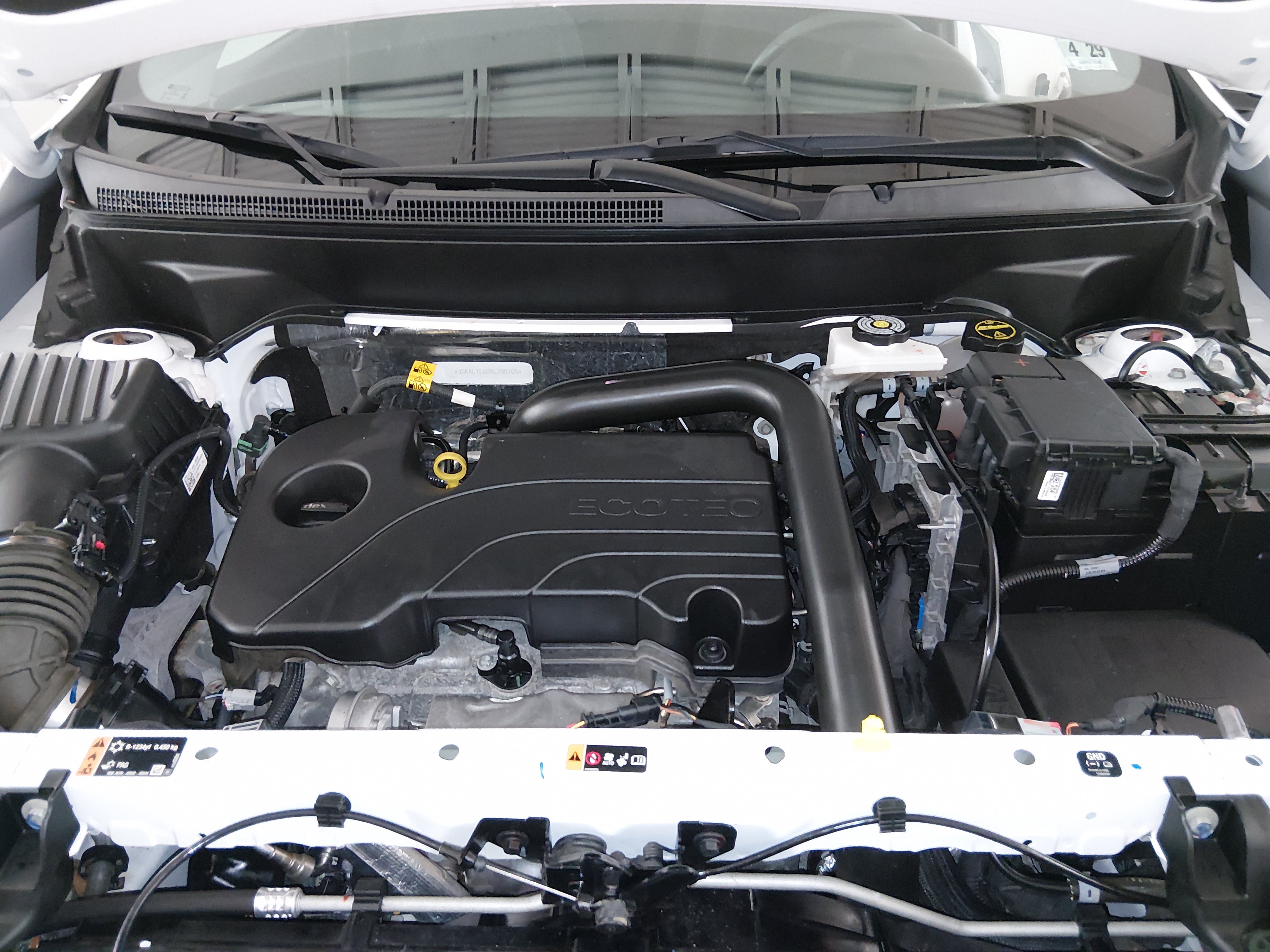 2024 GMC Terrain SLE - Photo 9