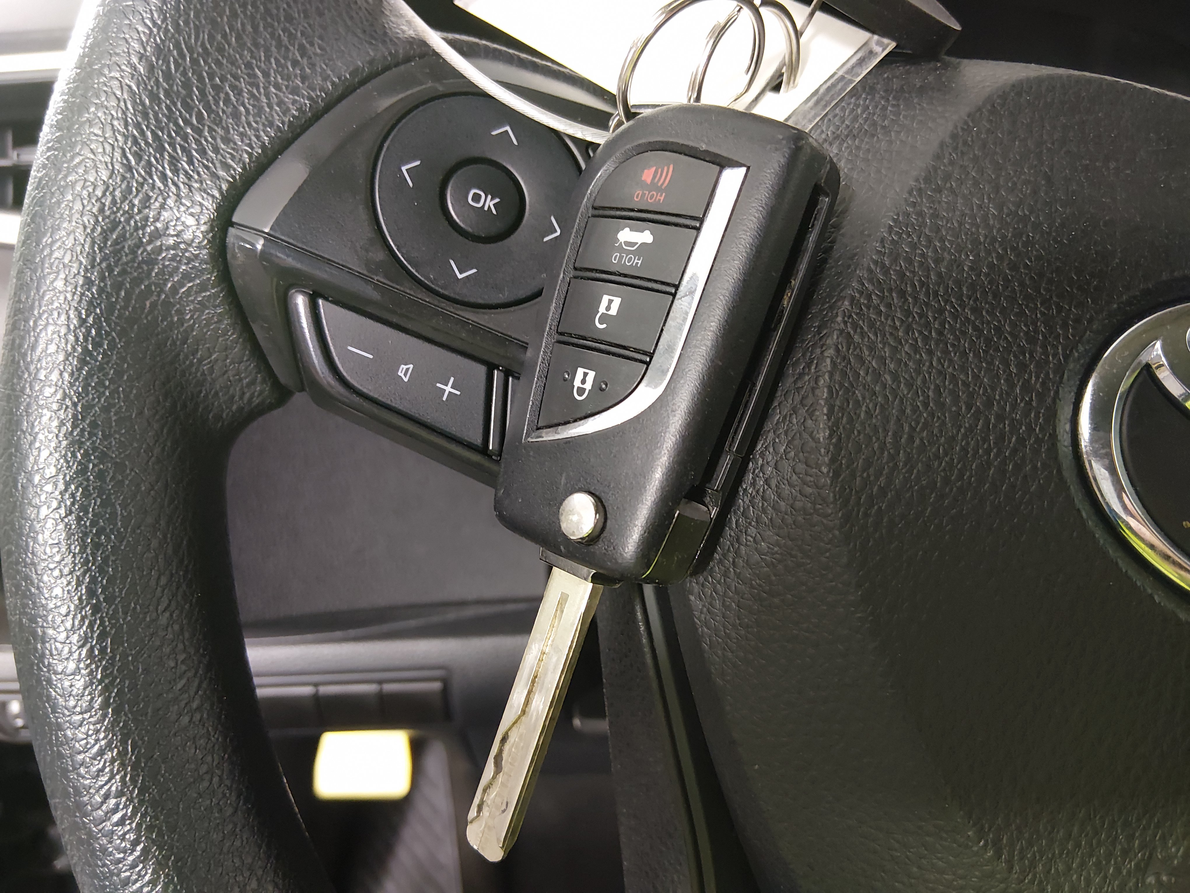 2024 Toyota Corolla LE - Photo 15