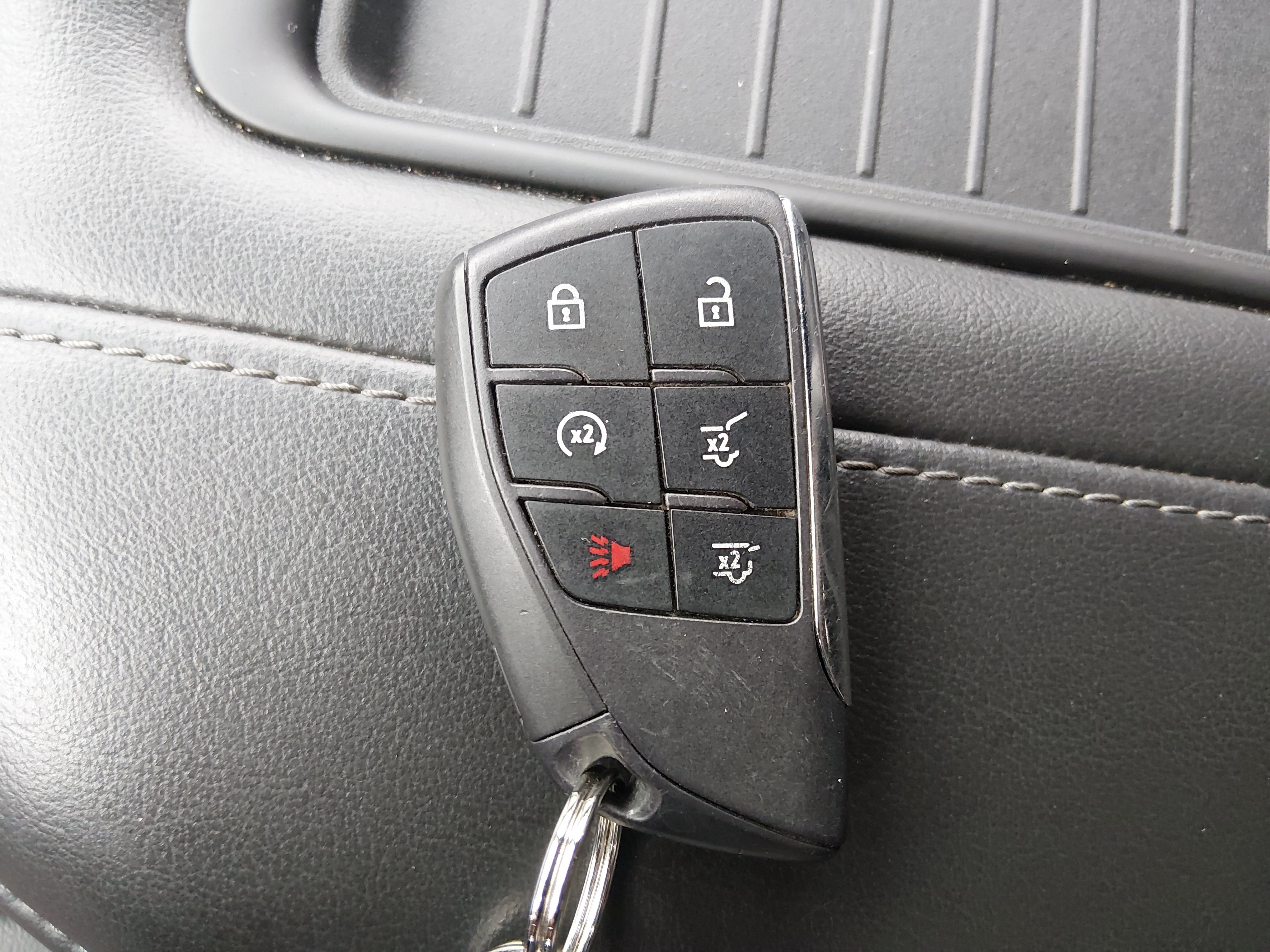 2024 Chevrolet Suburban LT - Photo 15