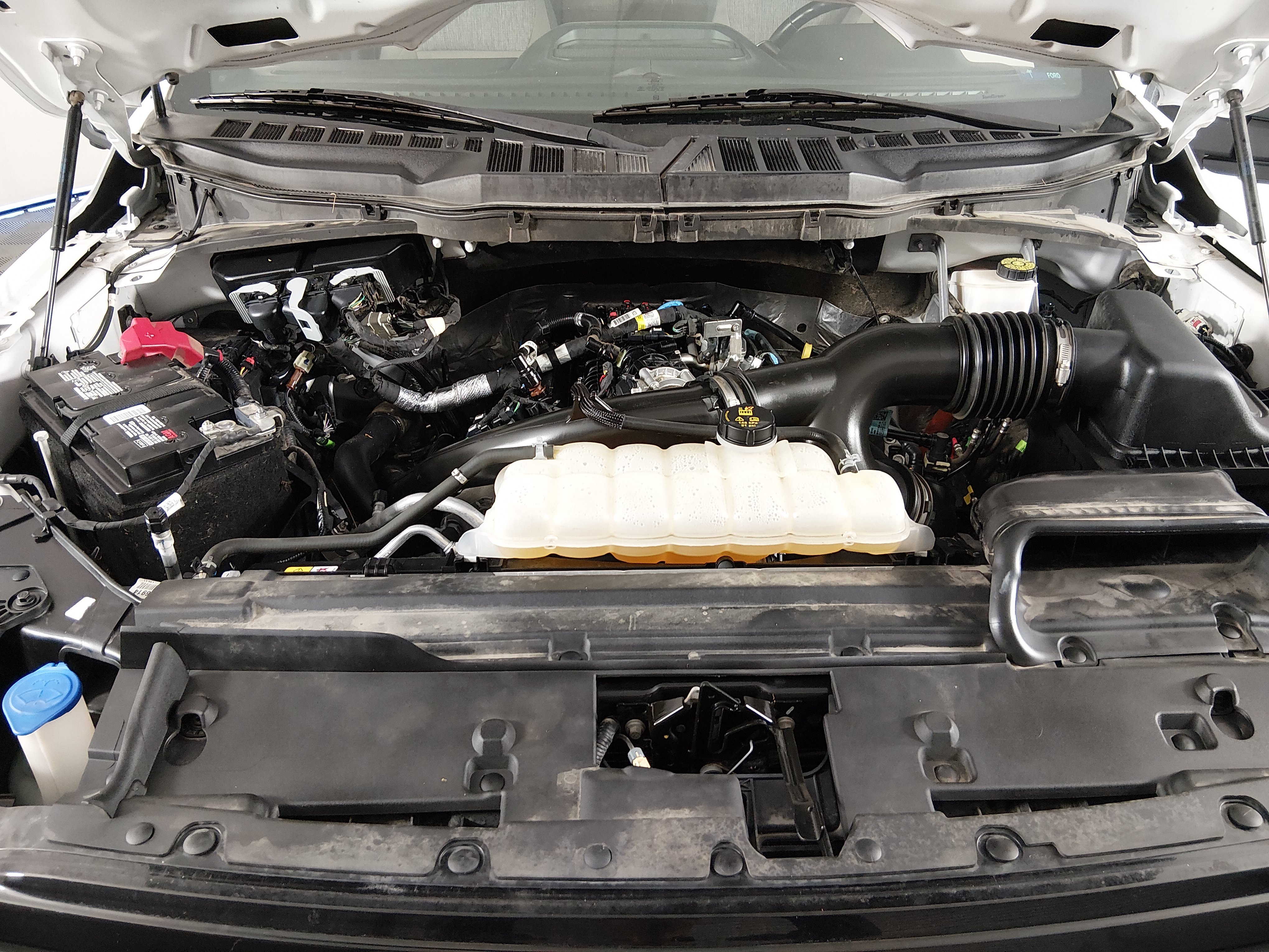 2024 Ford F-150 XLT - Photo 9