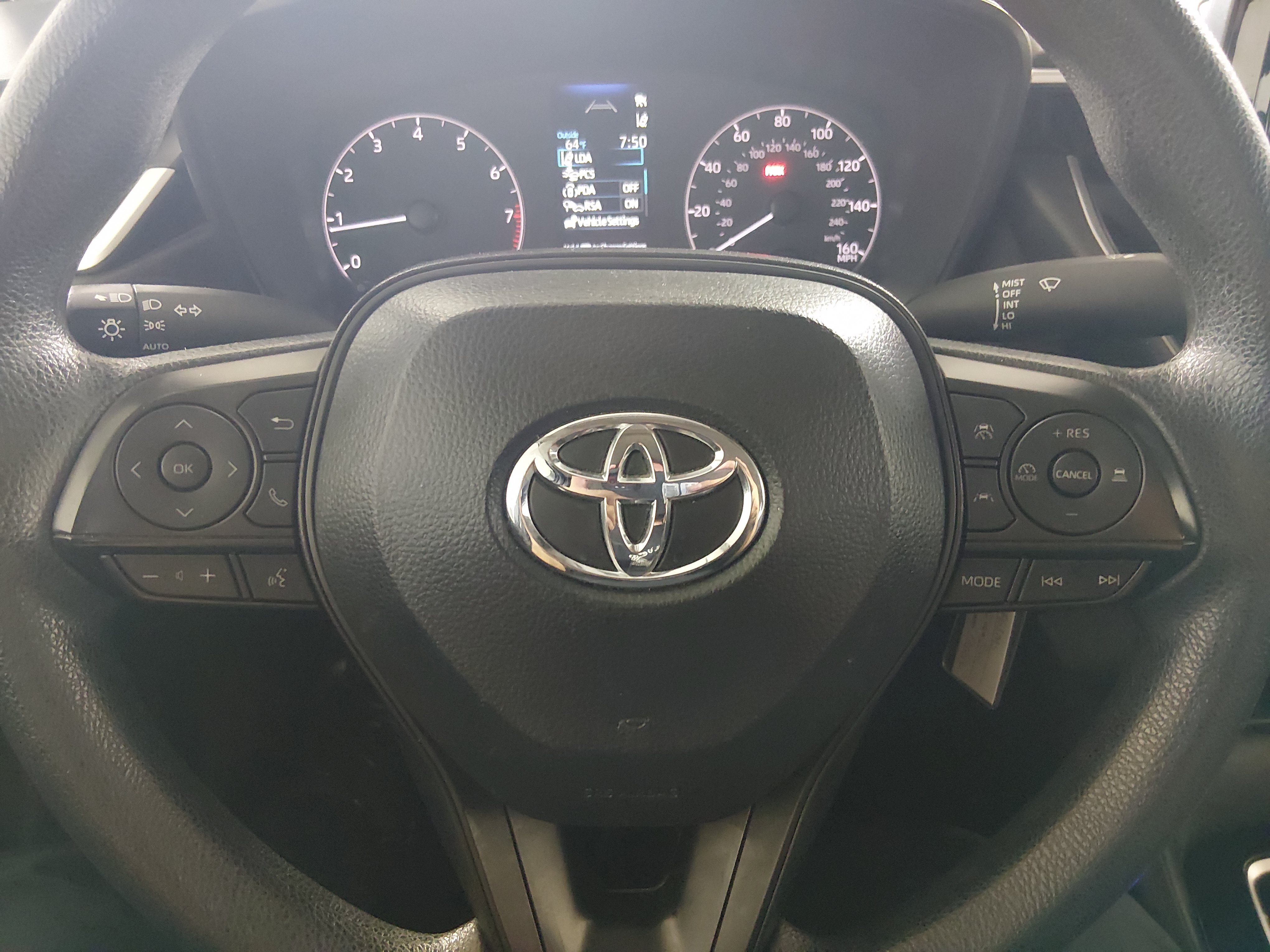 2024 Toyota Corolla LE - Photo 12