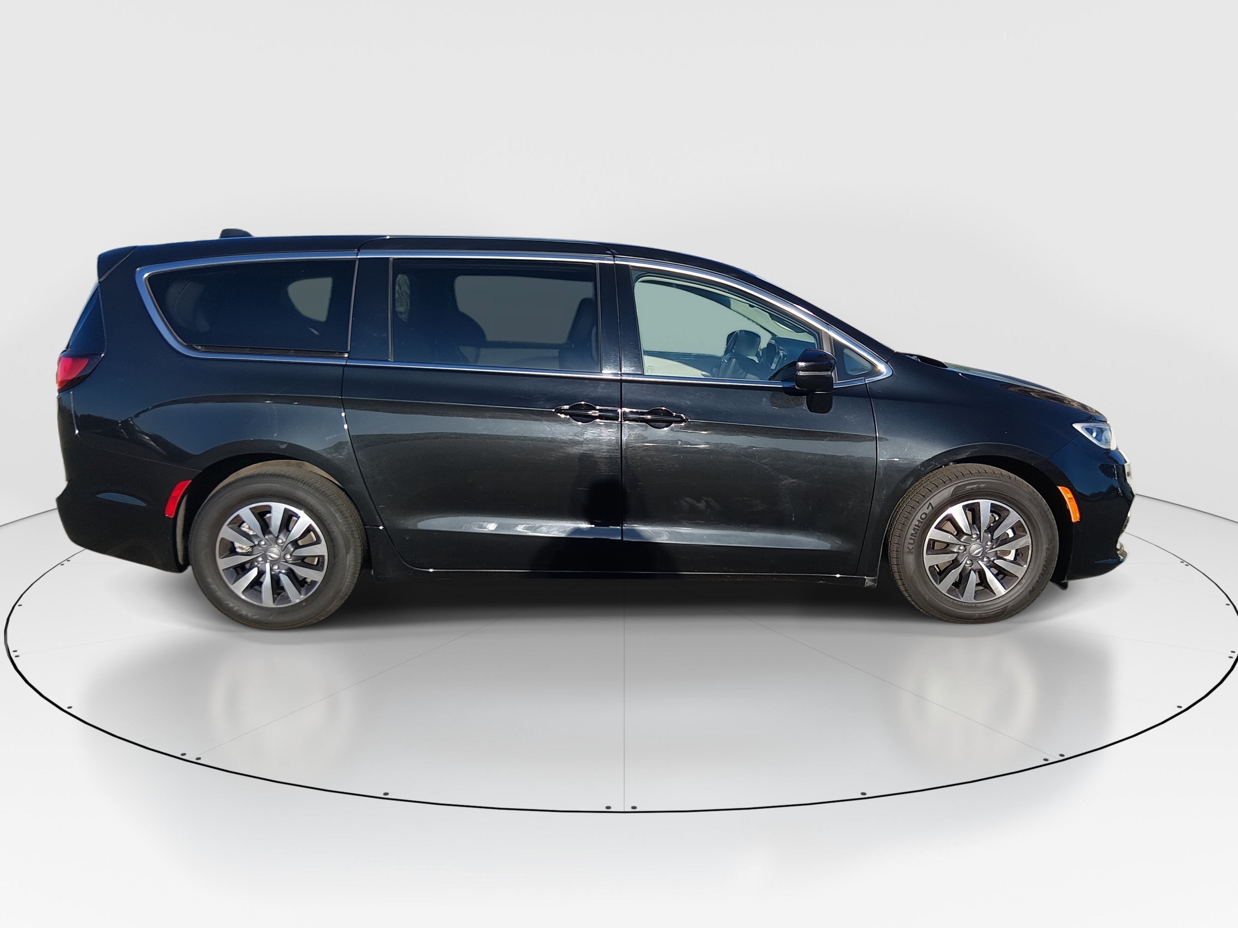 2023 Chrysler Pacifica Hybrid Touring L - Photo 8