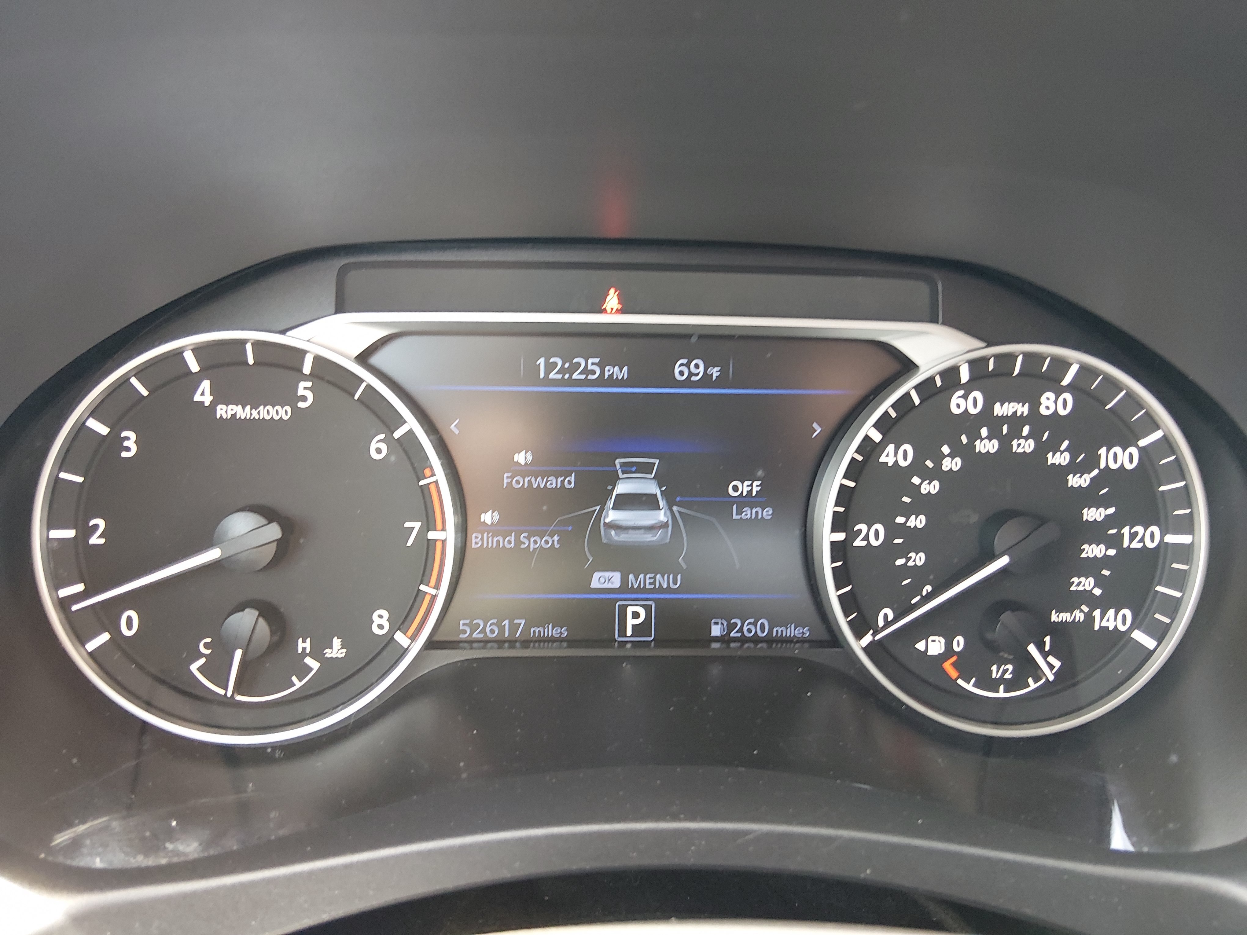 2024 Nissan Altima SV - Photo 14