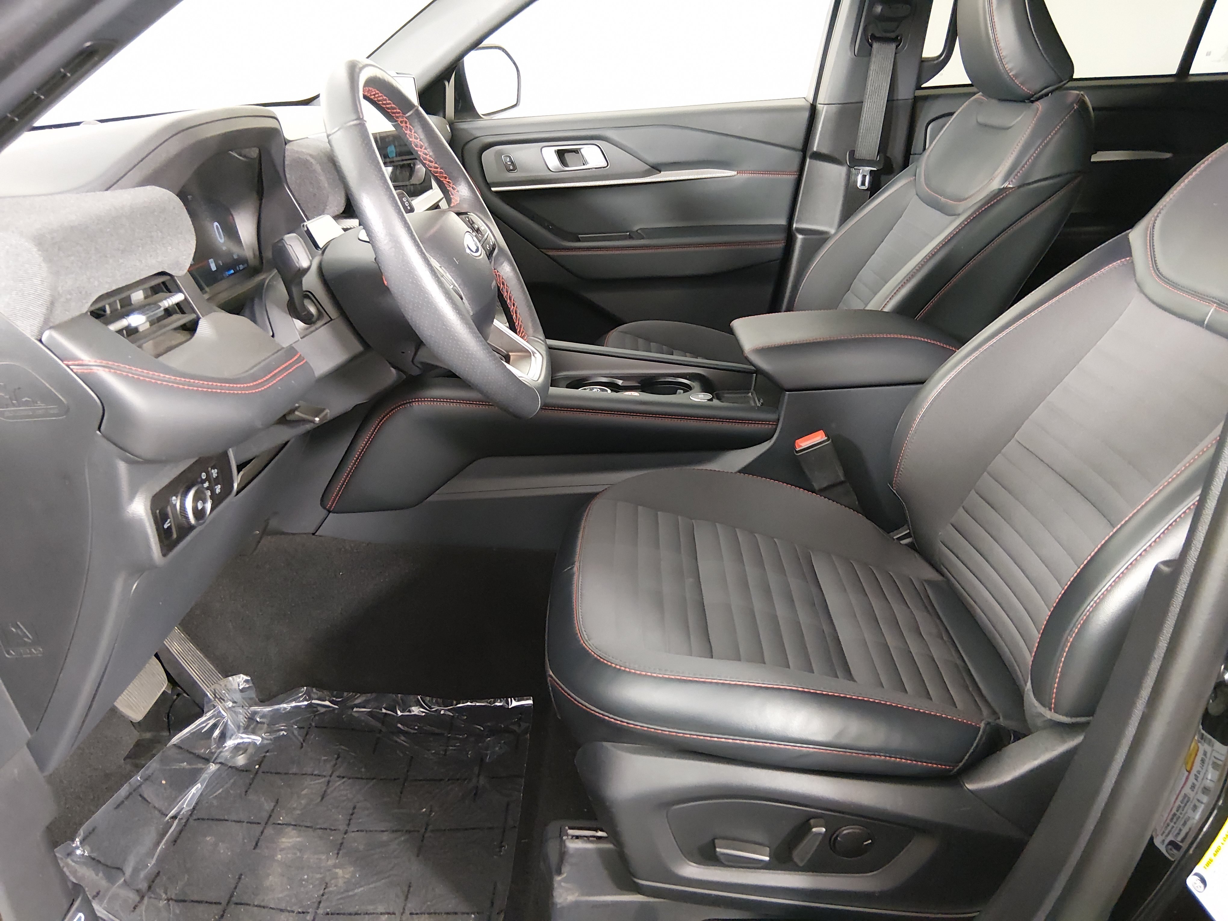 2025 Ford Explorer ST-LINE - Photo 21