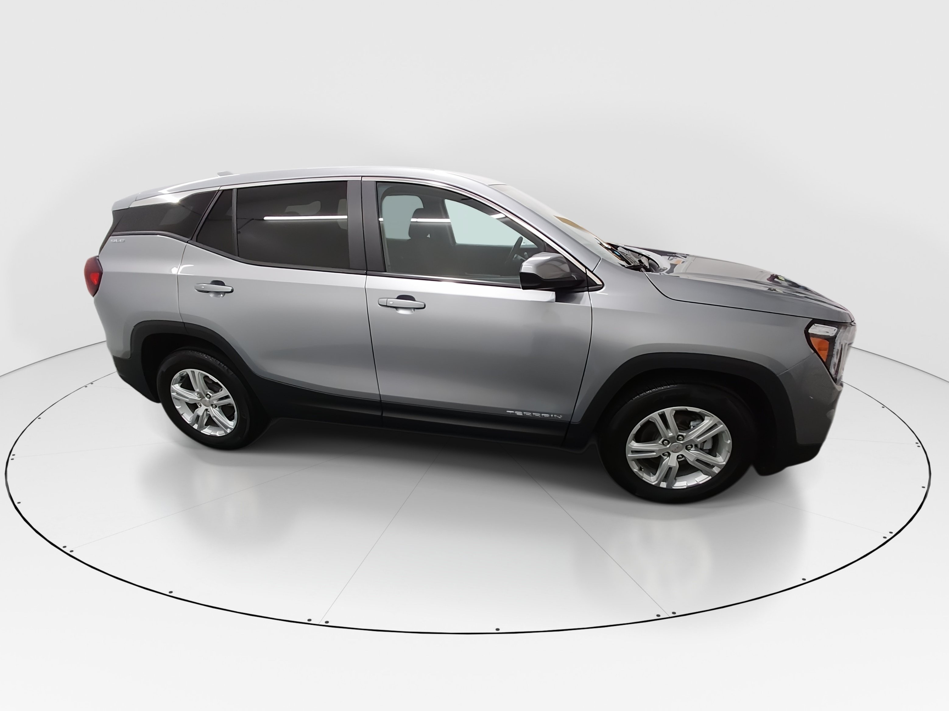 2024 GMC Terrain SLE - Photo 8