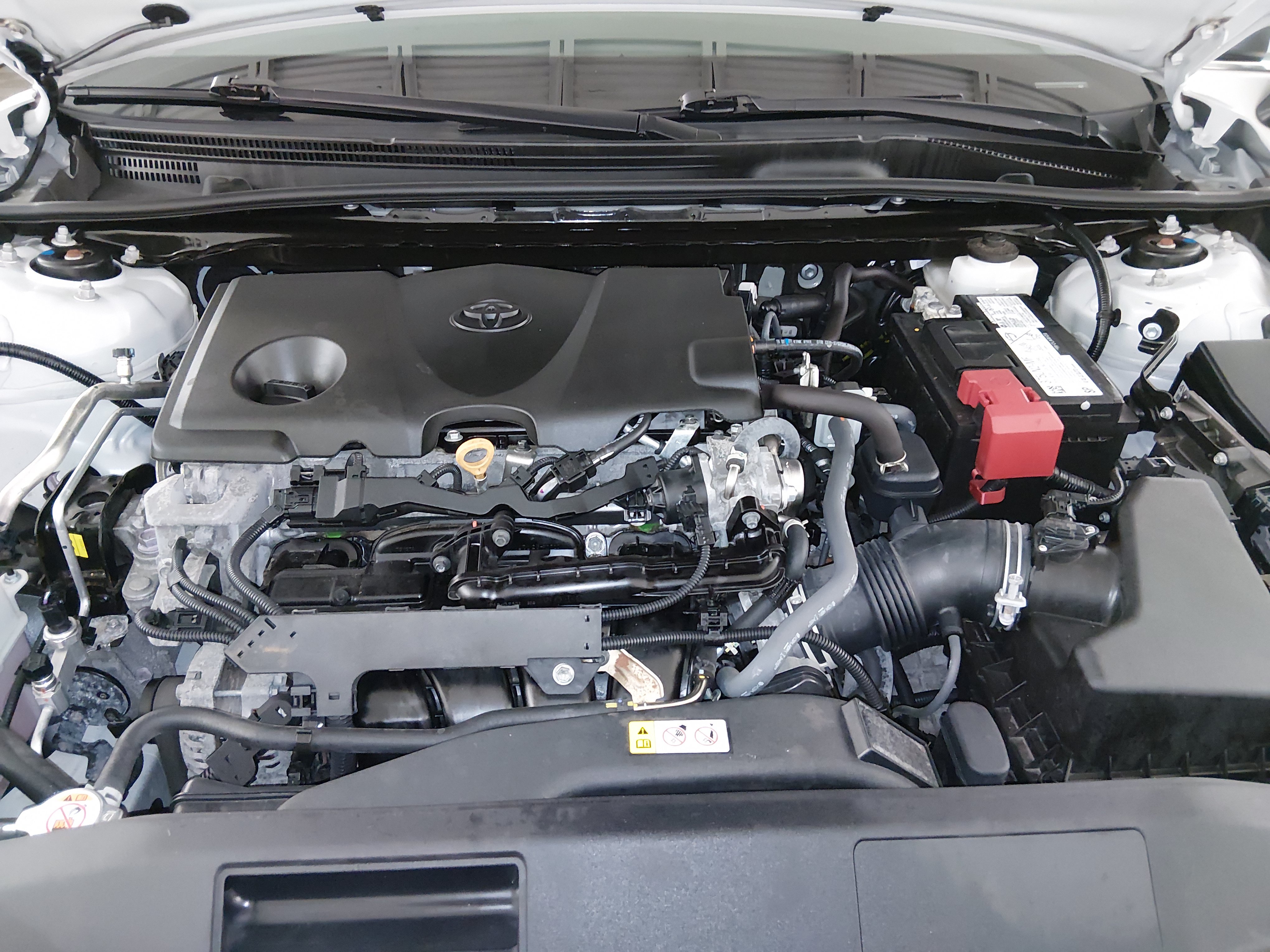 2024 Toyota Camry SE - Photo 9