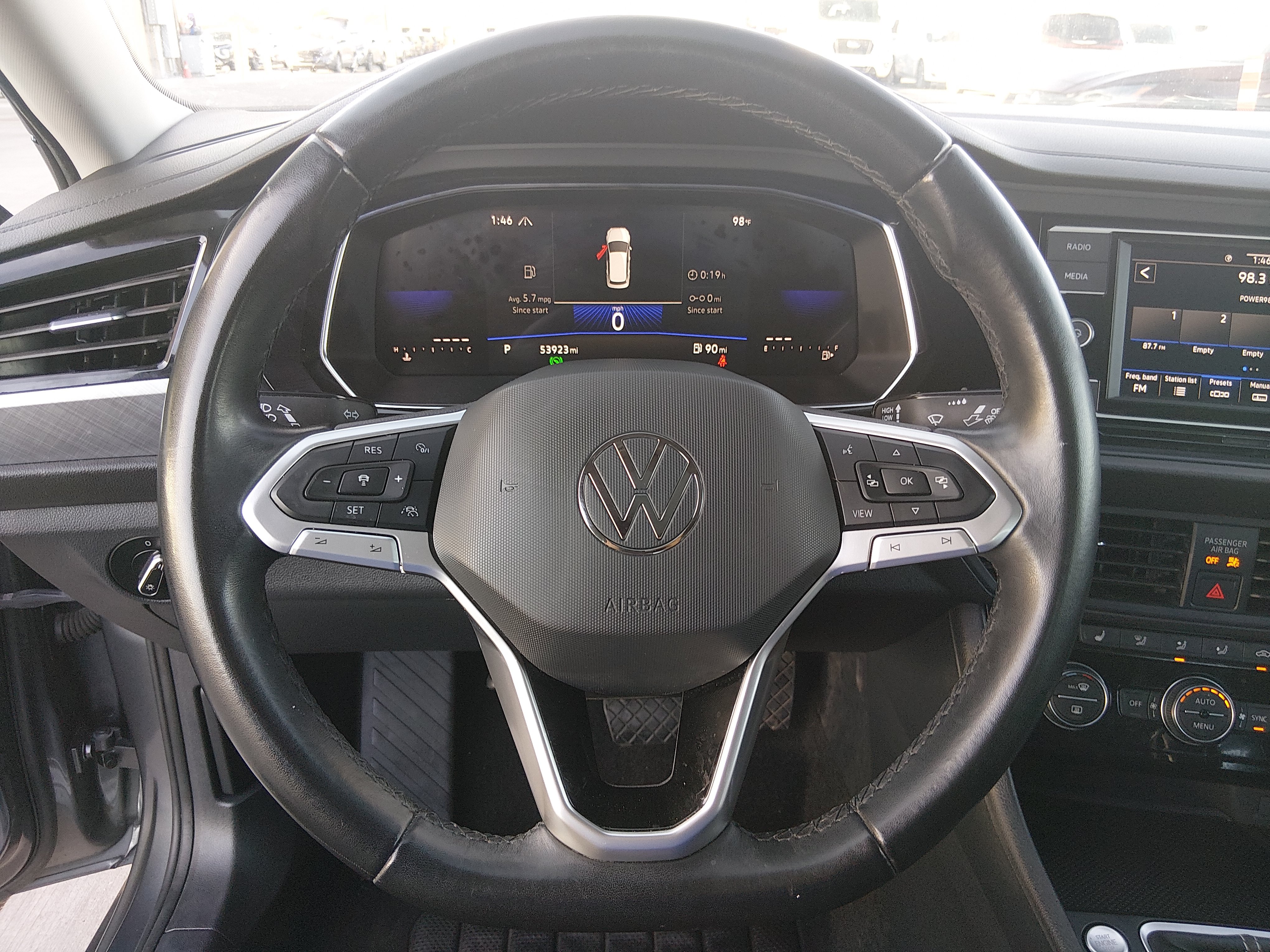 2024 Volkswagen Jetta SE - Photo 12