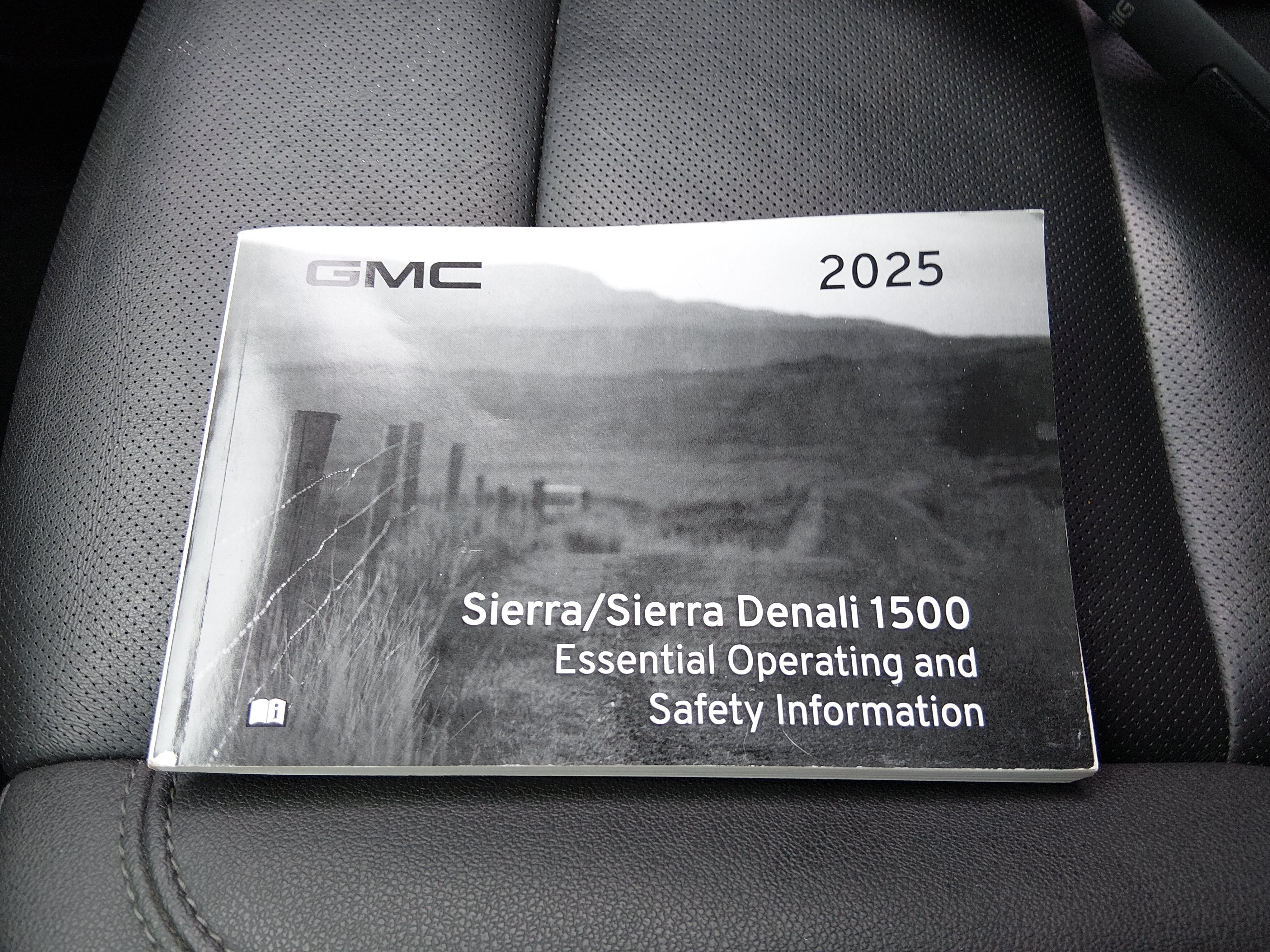 2025 GMC Sierra 1500 SLT - Photo 16