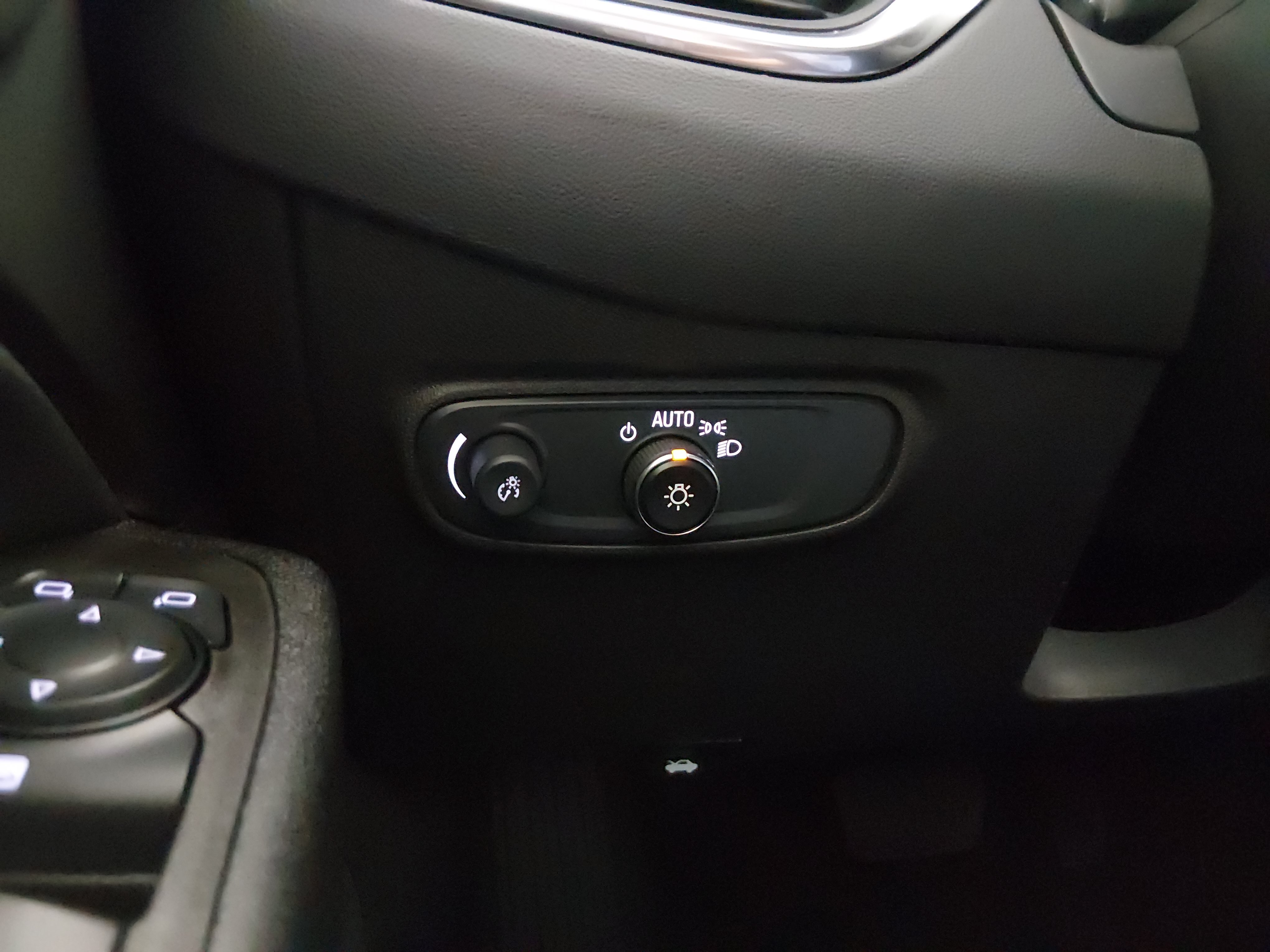 2024 Chevrolet Equinox LT - Photo 13