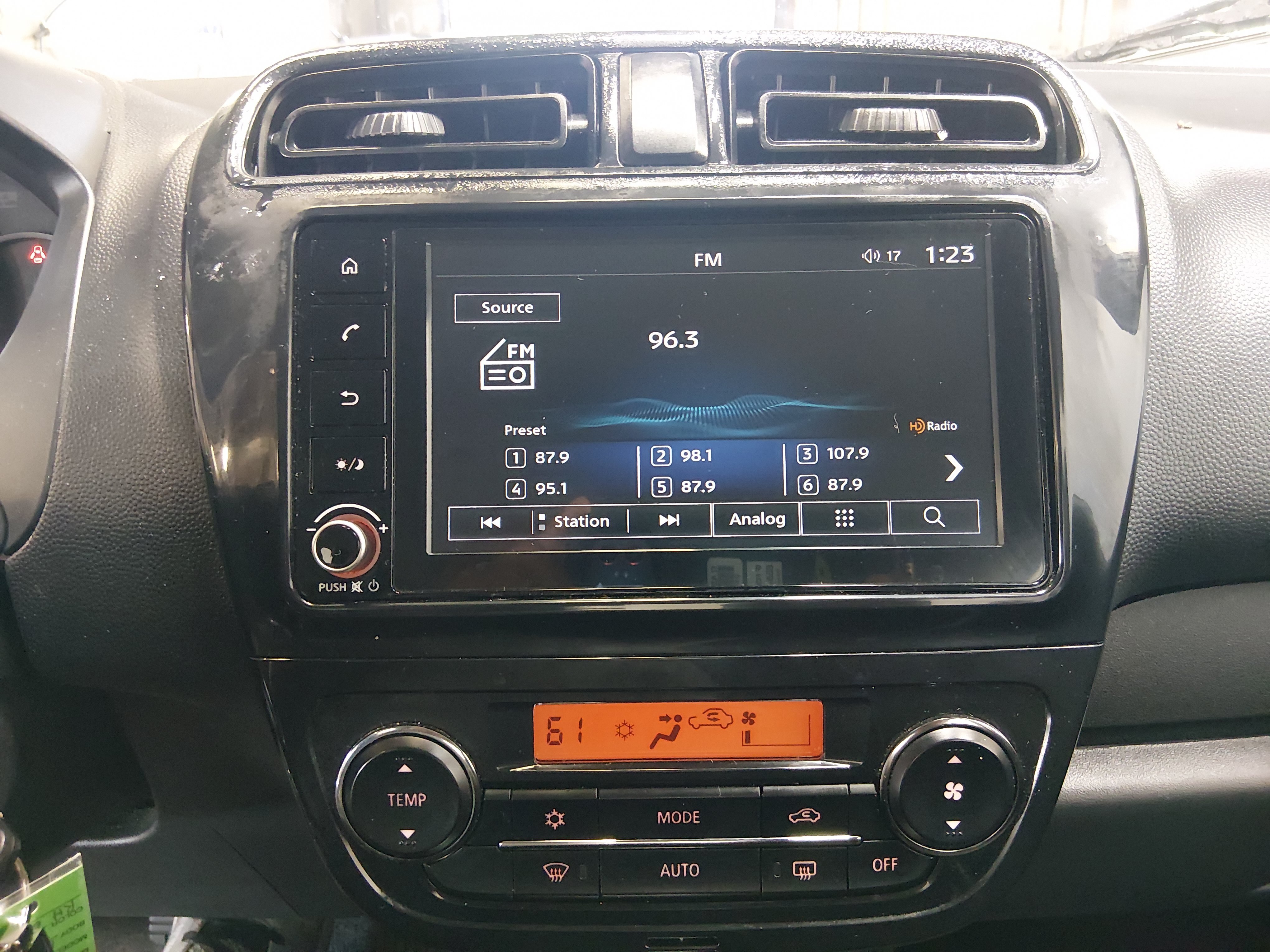2024 Mitsubishi Mirage 17