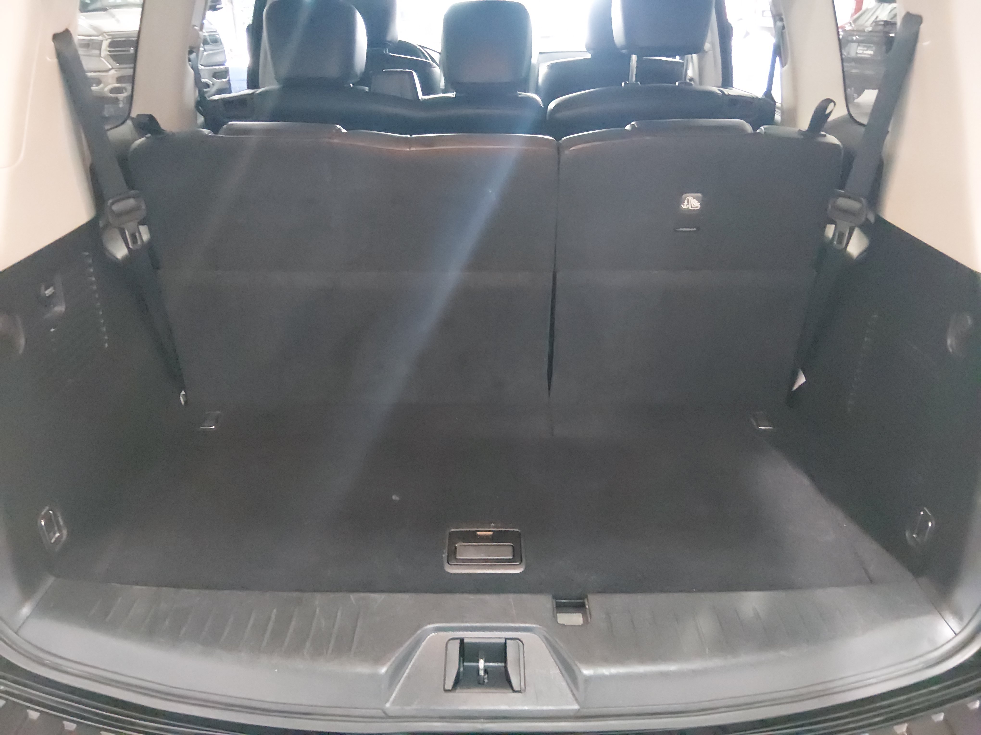 2024 Nissan Armada SV - Photo 11