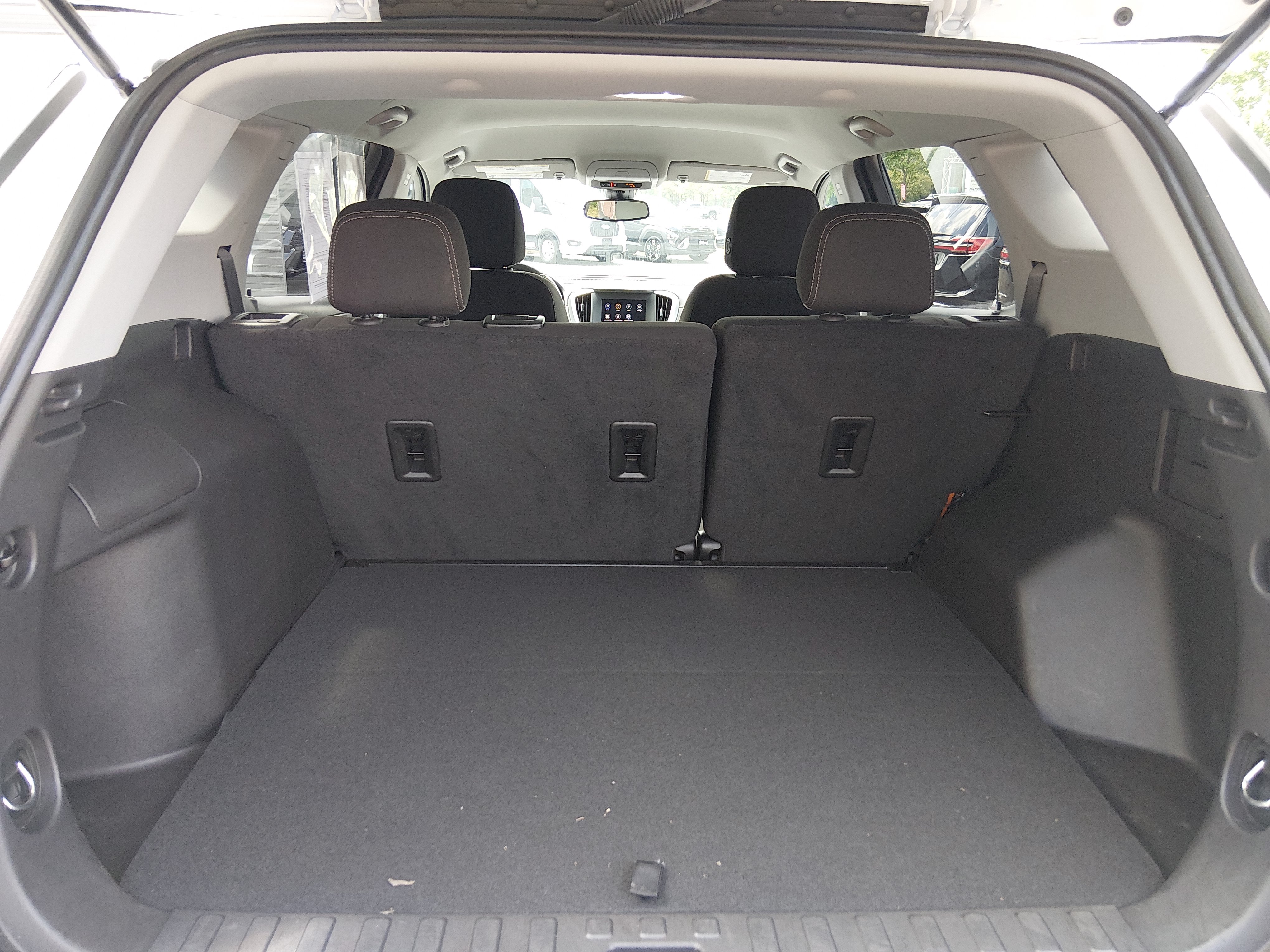 2024 GMC Terrain SLE - Photo 11