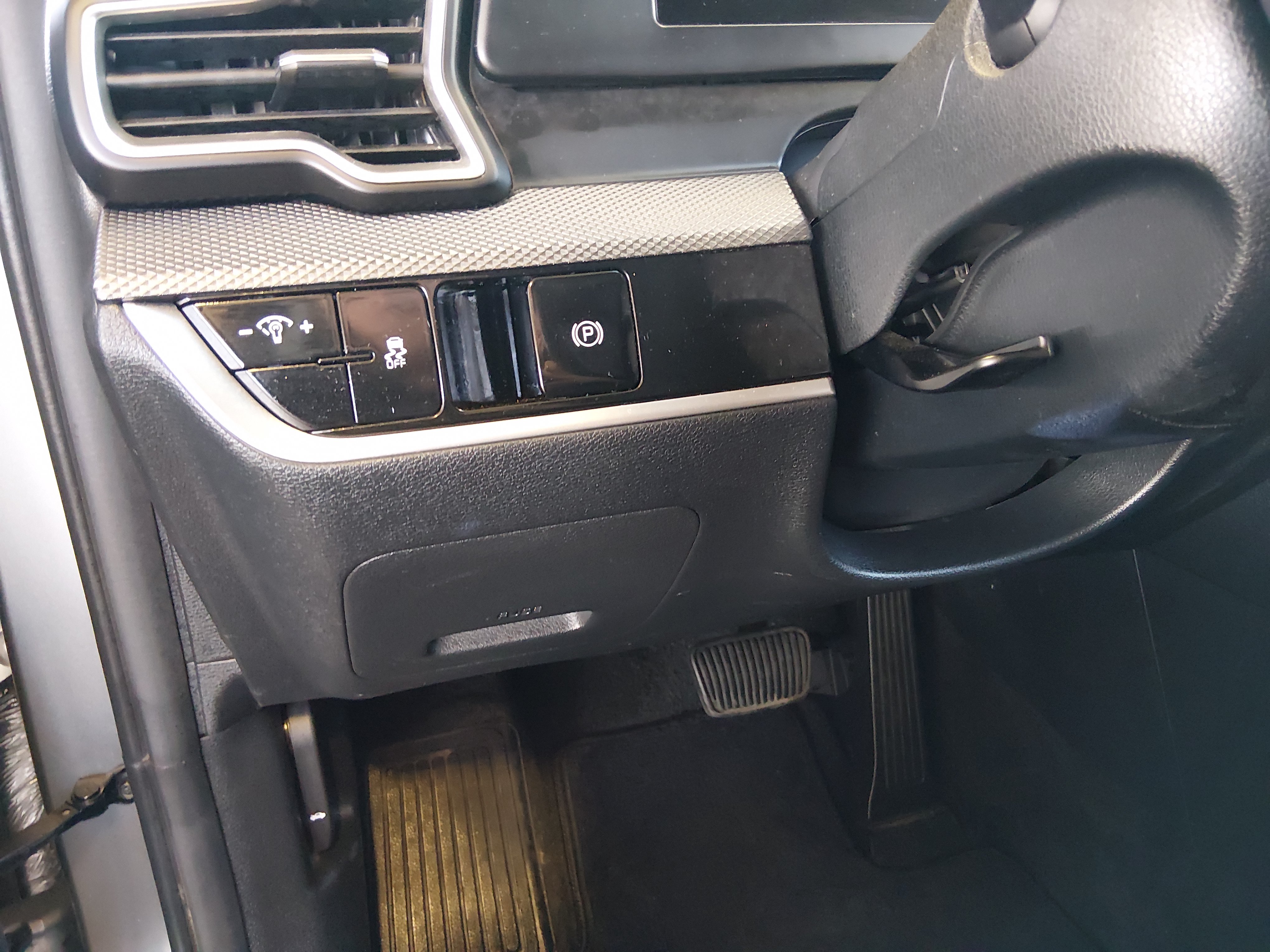 2024 Kia Sportage LX - Photo 13