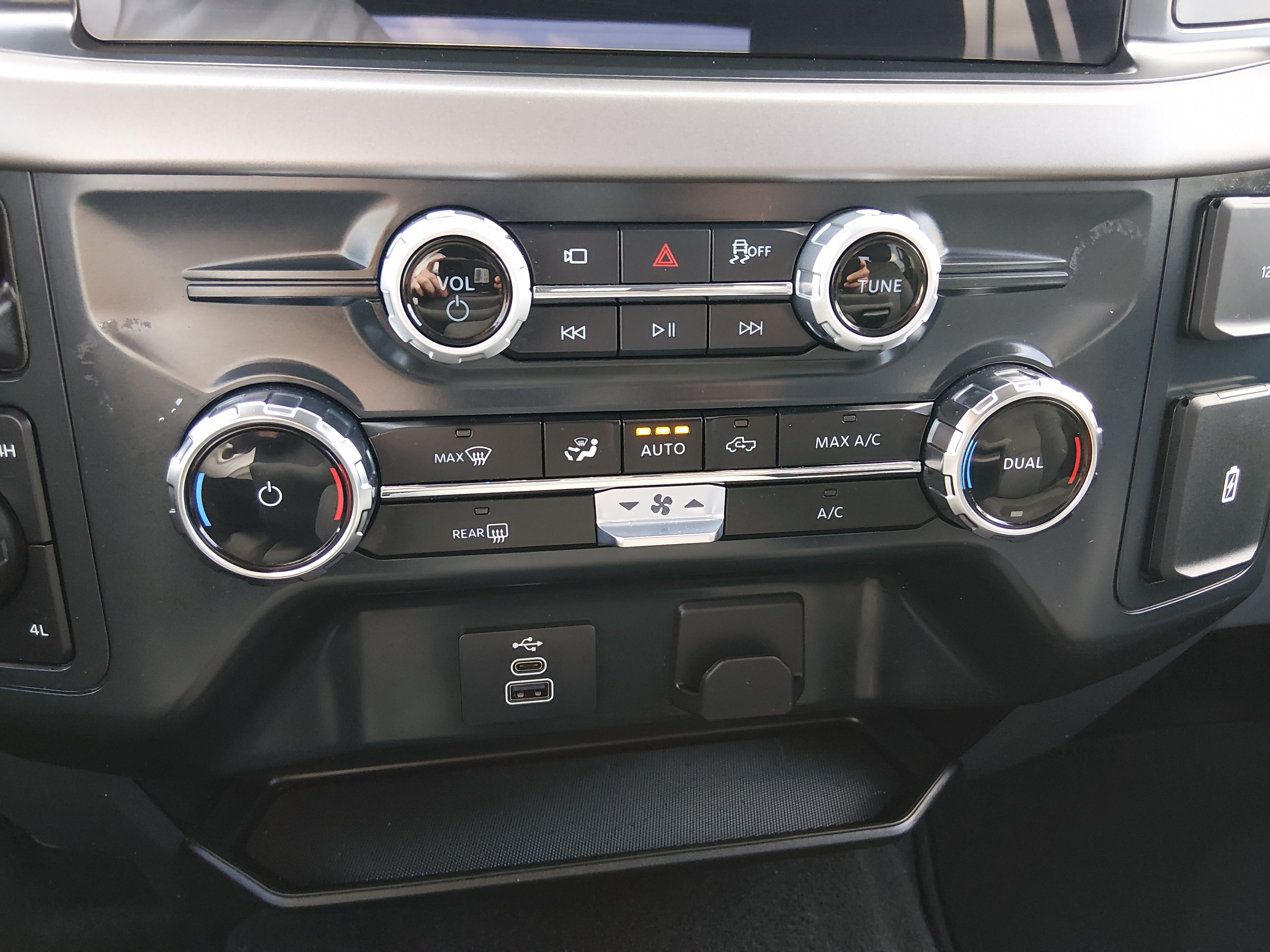 2025 Ford F-150 XLT - Photo 23